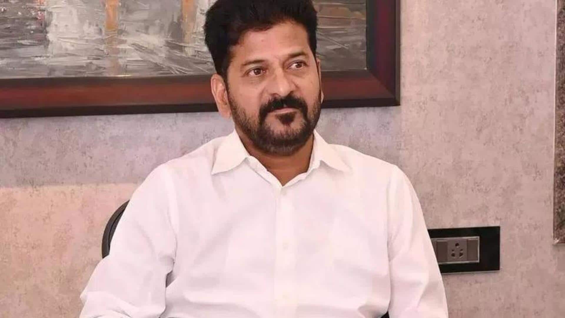 Revanth Reddy: సీఎం రేవంత్ రెడ్డికి తప్పిన ప్రమాదం.. నోవాటెల్ హోటల్‍లో లిఫ్ట్‌లో స్వల్ప అంతరాయం