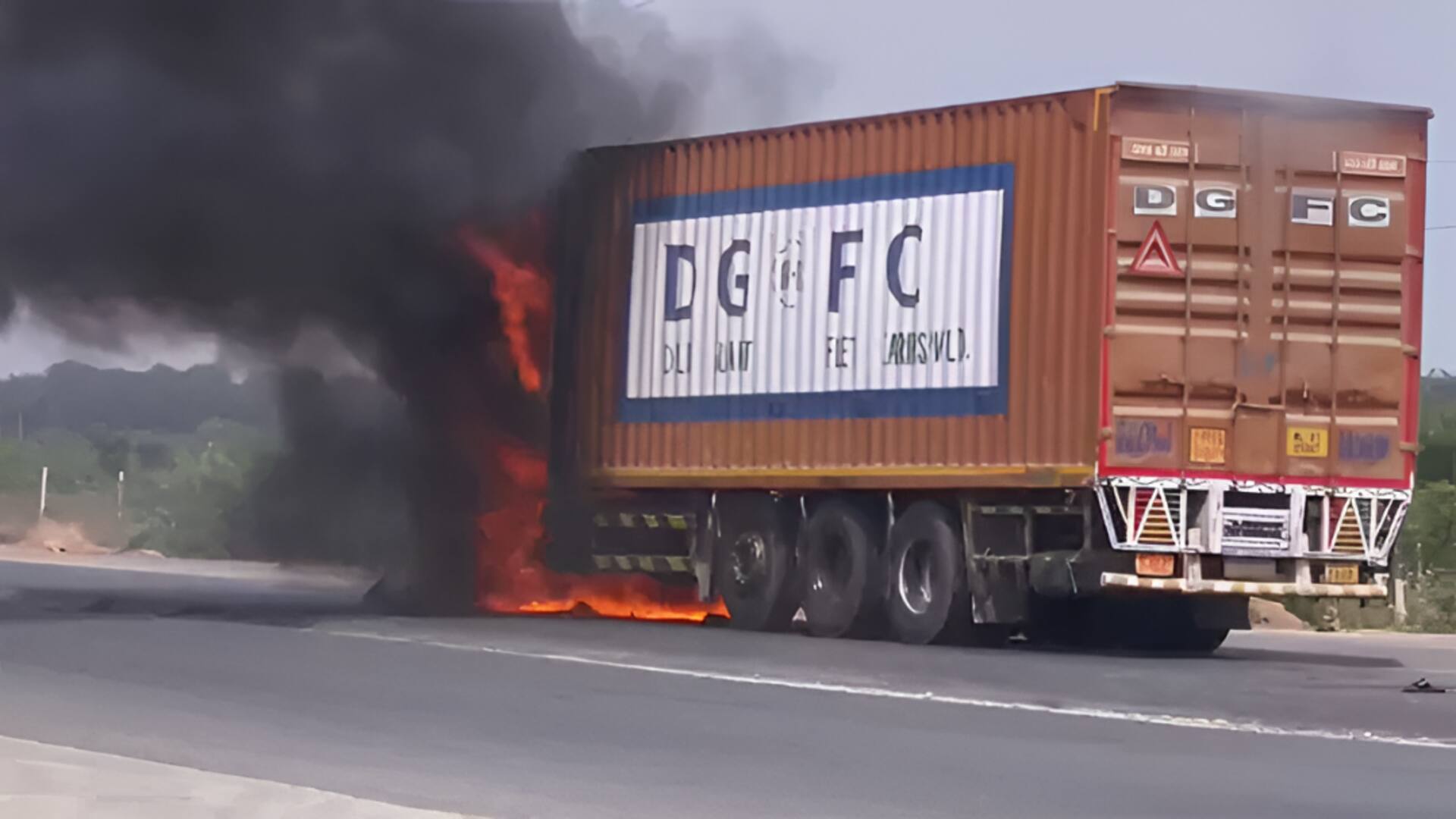 Rayachoti: మదనపల్లి-కడప రూట్‌లో కంటైనర్-బైక్ ఢీ.. ఒకరి మృతి 