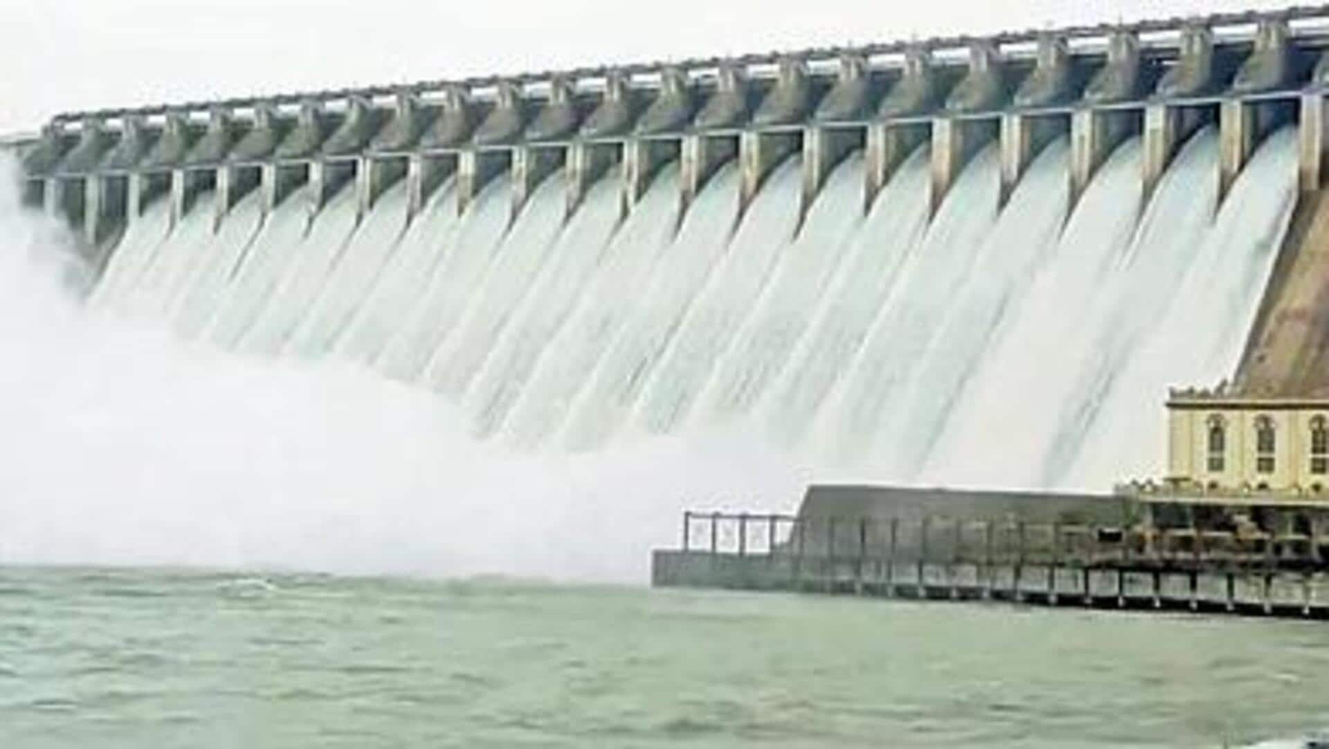 Nagarjuna Sagar: నాగార్జునసాగర్‌ గేట్లు ఎత్తి నీటి విడుదల.. నిండు కుండలా జలాశయం