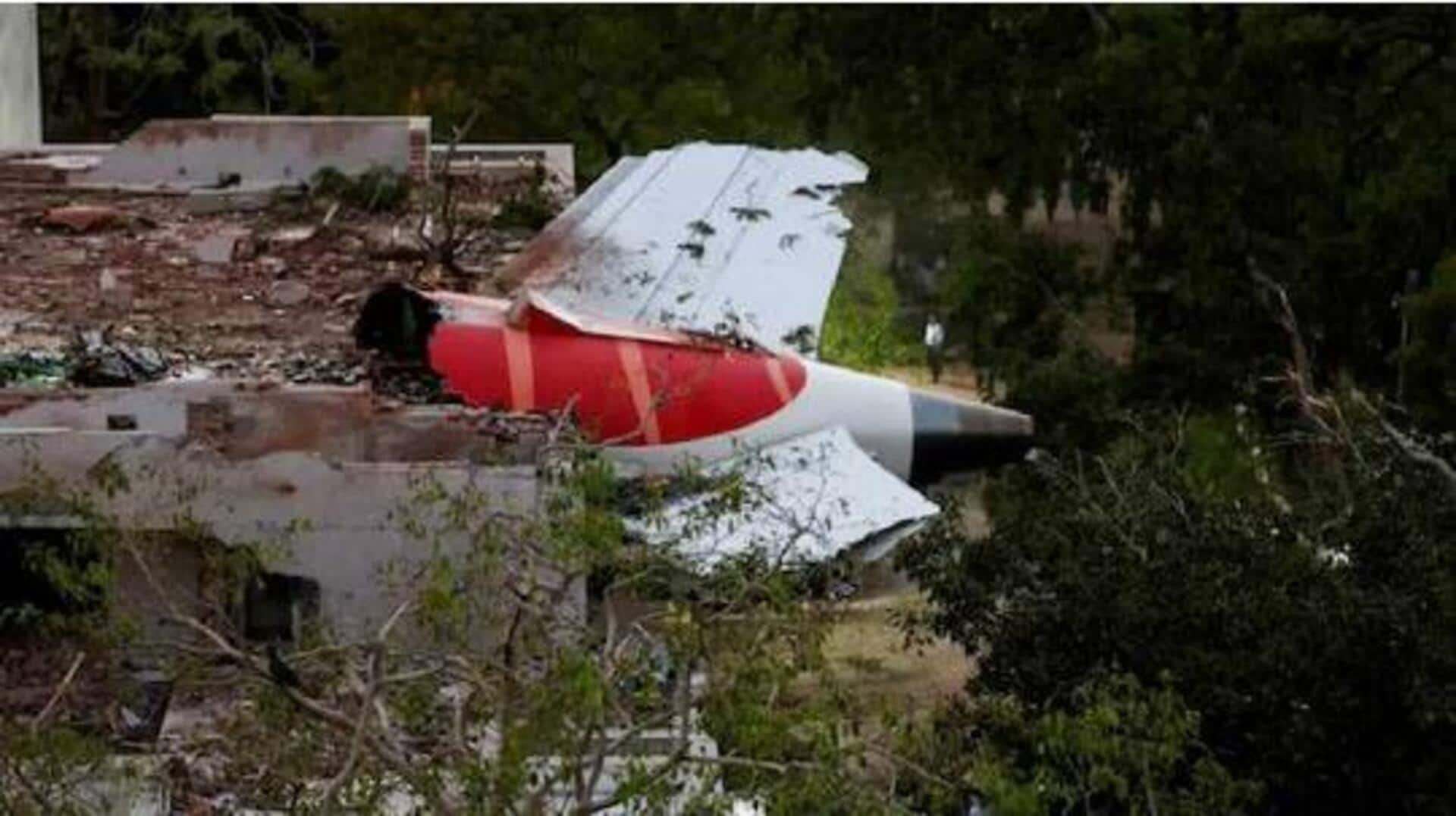 Air India Flight: టేకాఫ్ తర్వాతే దుర్ఘటన.. ఇంజన్లు షట్డౌన్, ఫ్యూయల్ కట్ఆఫ్! Air India Flight: టేకాఫ్ తర్వాతే దుర్ఘటన.. ఇంజన్లు షట్డౌన్, ఫ్యూయల్ కట్ఆఫ్!