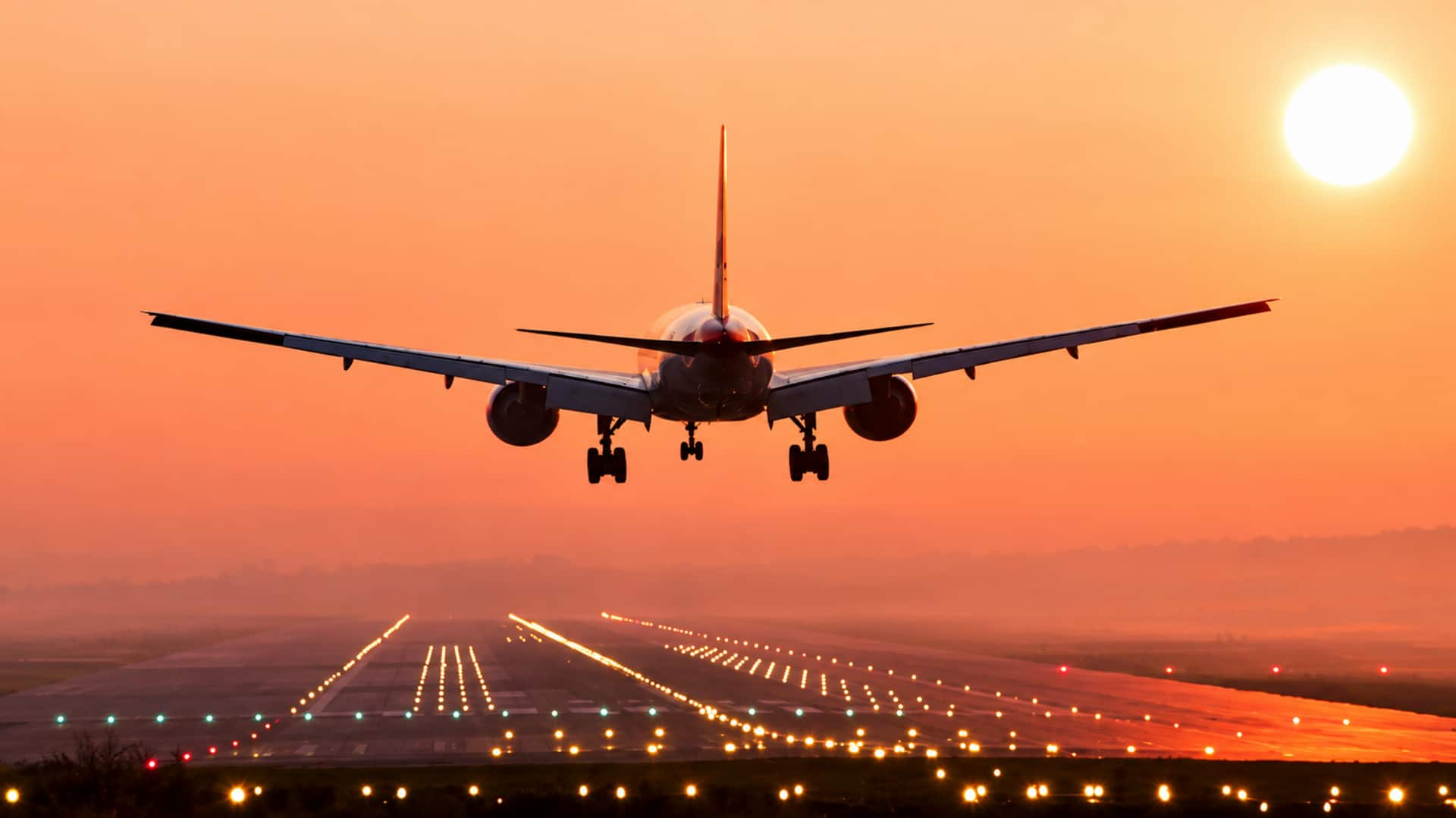 Airlines suspend : సౌదీ విమానాశ్రయాలపై హౌతీల దాడులు.. రియాద్‌కు విమాన సర్వీసులు రద్దు