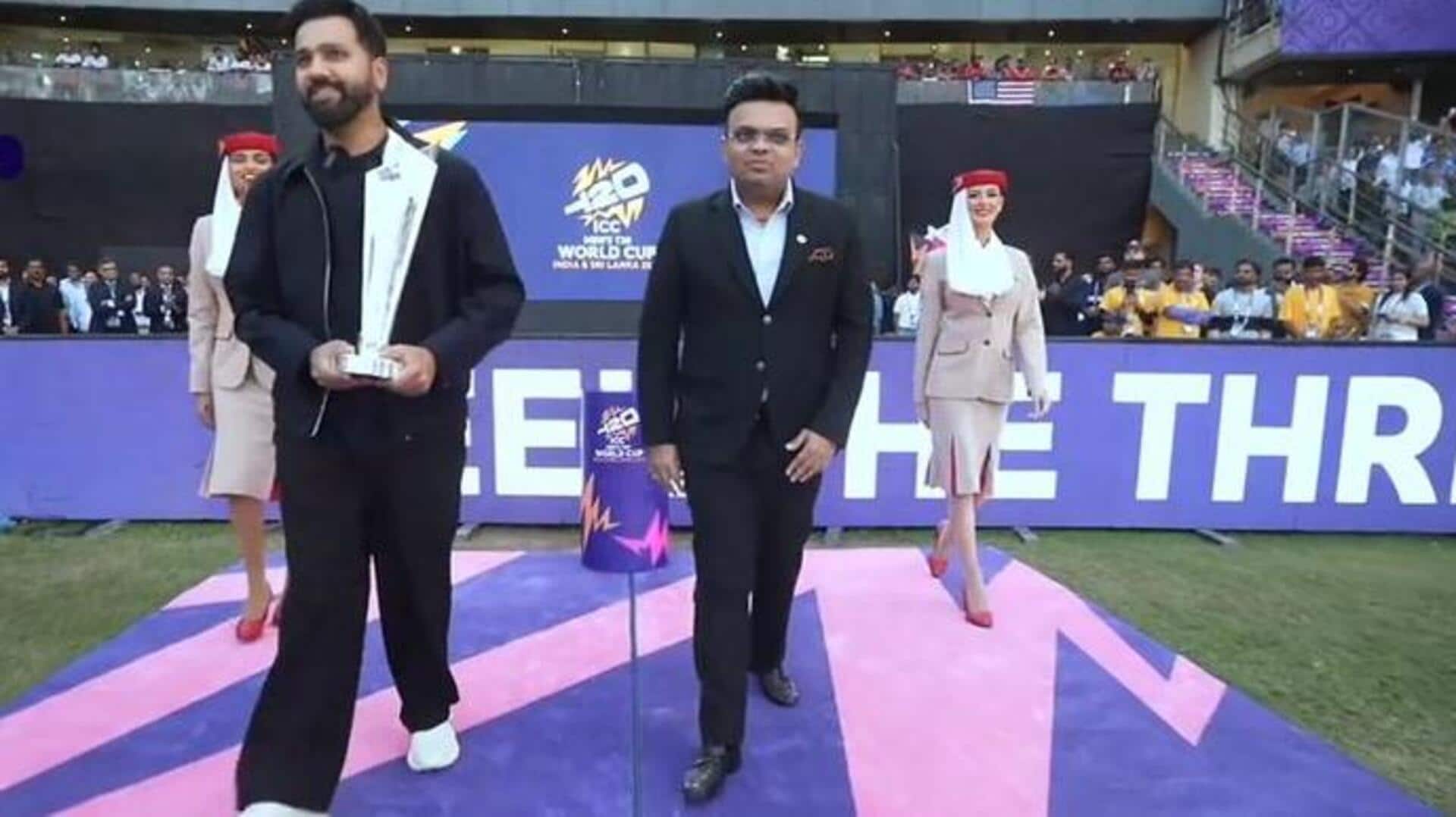 T20 World Cup: వరల్డ్‌కప్ ట్రోఫీతో రోహిత్ శర్మ ఎంట్రీ.. దద్ధరిల్లిన వాంఖడే స్టేడియం (వీడియో)