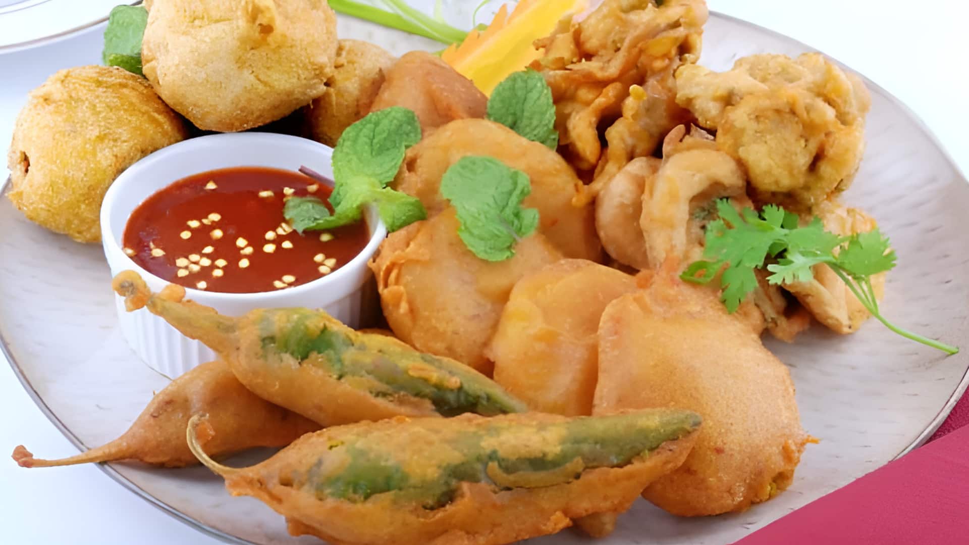 Chilli pakodas: ఇంట్లోనే జైపూర్ స్టైల్ మిర్చి పకోడీలు.. సింపుల్ రెసిపీ ఇదే!