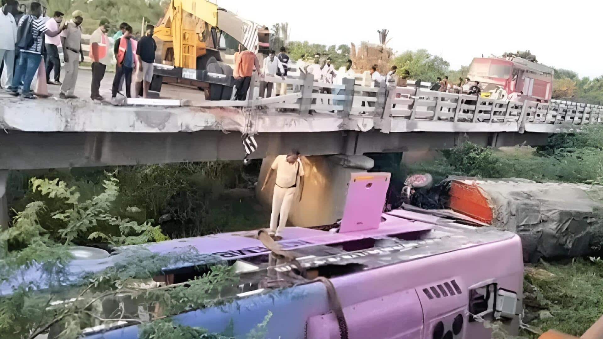 Road accident: బ్రిడ్జిపై నుంచి కిందపడిన ట్రావెల్ బస్సు.. 20 మందికి గాయాలు