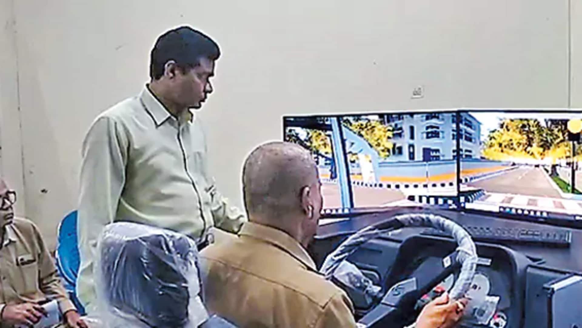 TGSRTC: ఆర్టీసీ డ్రైవర్లకు నైపుణ్య పరీక్ష.. రెండు అత్యాధునిక సిమ్యులేటర్ల కొనుగోలుకు నిర్ణయం