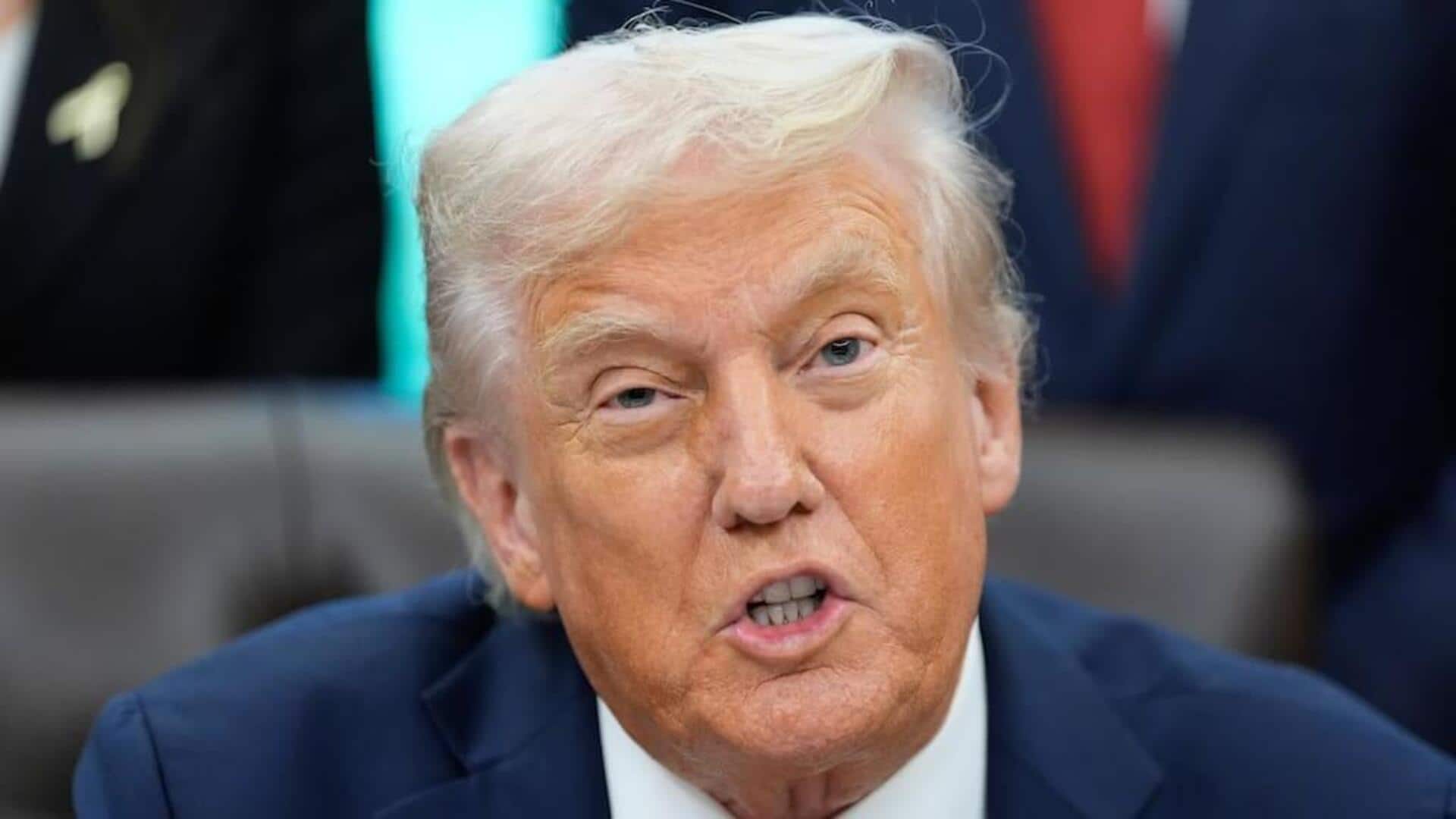 Donald Trump: షికాగో మేయర్, ఇల్లినోయా గవర్నర్ పై ట్రంప్ తీవ్ర వ్యాఖ్యలు Donald Trump: షికాగో మేయర్, ఇల్లినోయా గవర్నర్ పై ట్రంప్ తీవ్ర వ్యాఖ్యలు