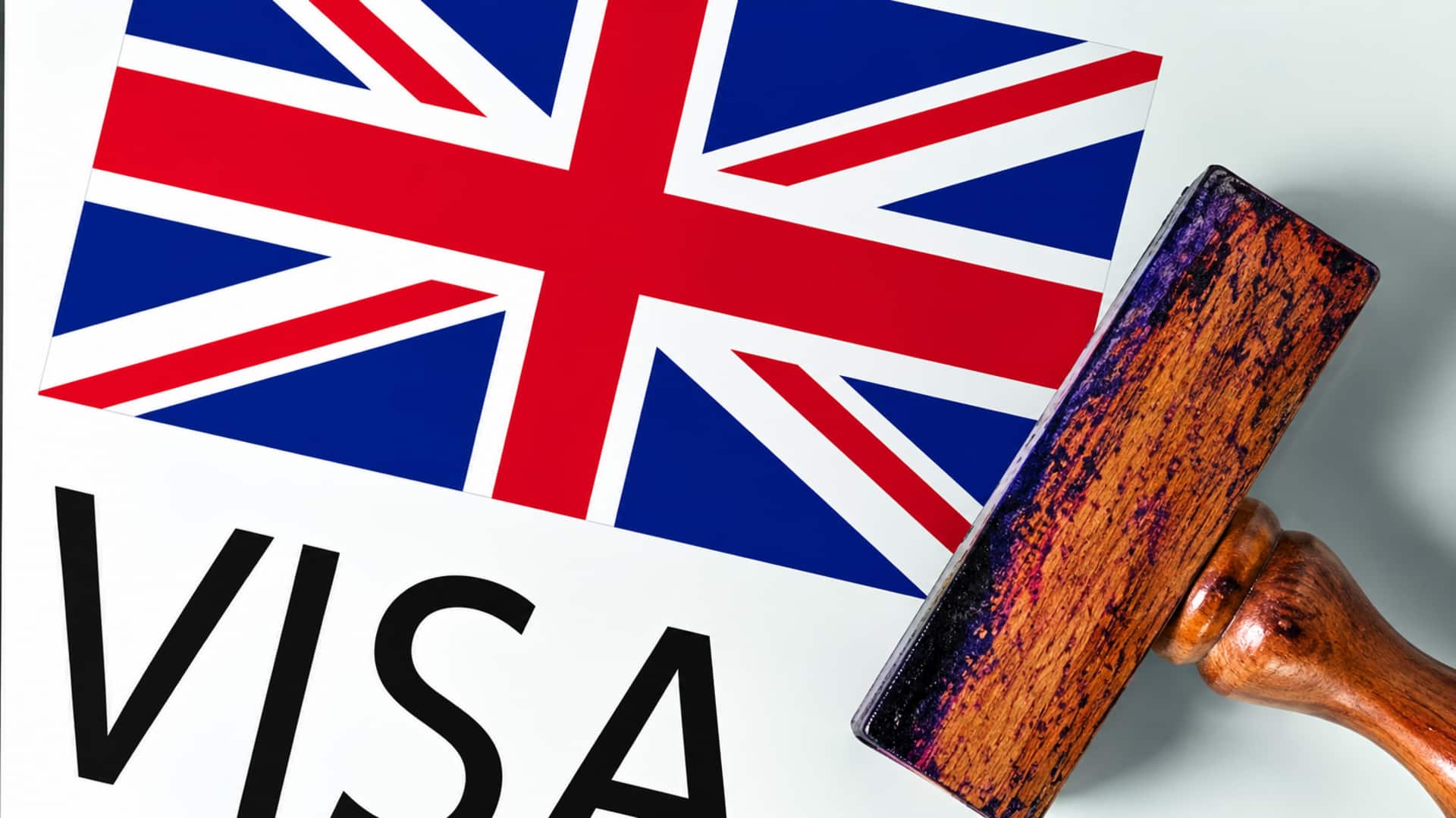 UK's New Immigration Law: యూకే కొత్త వలసల చట్టం.. భారతీయుడిపై తొలి కేసు నమోదు