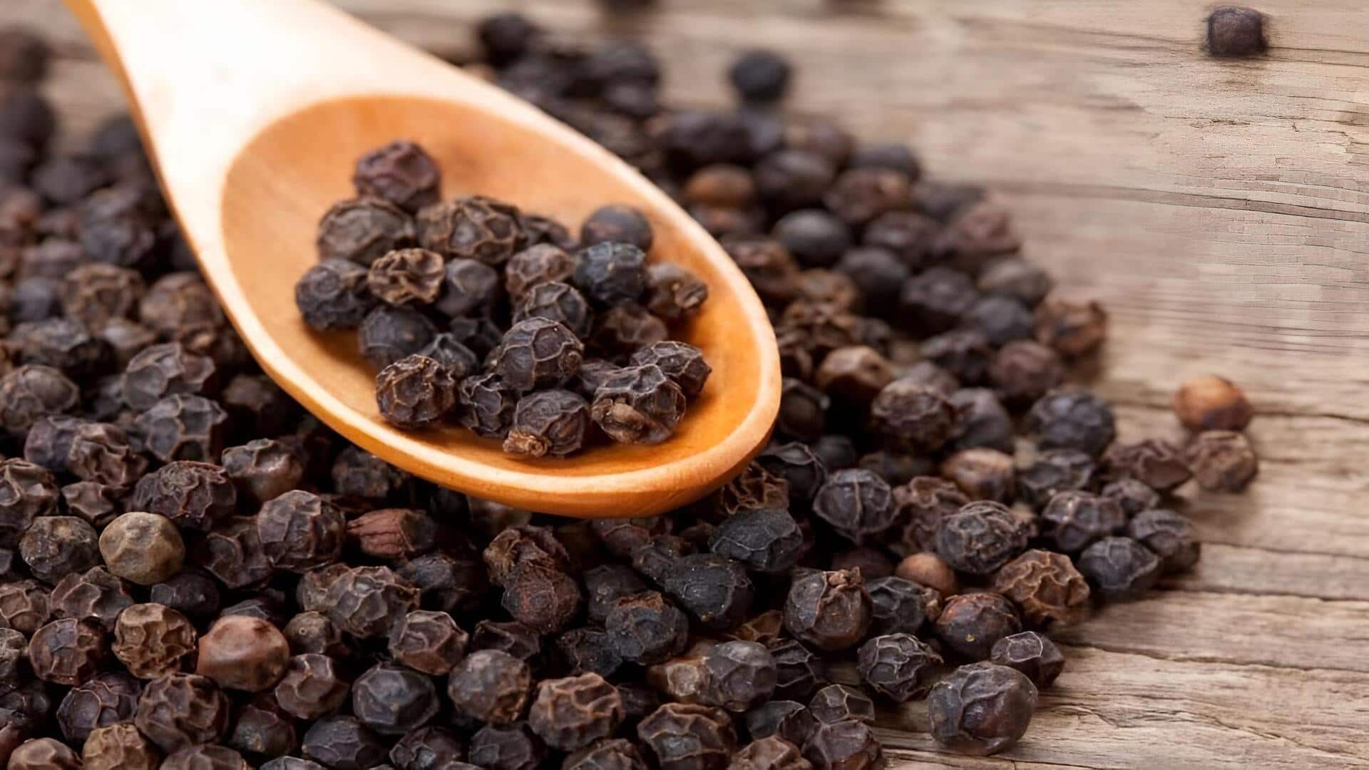 Black Pepper Health Benefits : రోజు మిరియాలు తింటే ఇన్ని లాభాలా.. నిపుణులు ఏం చెప్పారో తెలుసా?