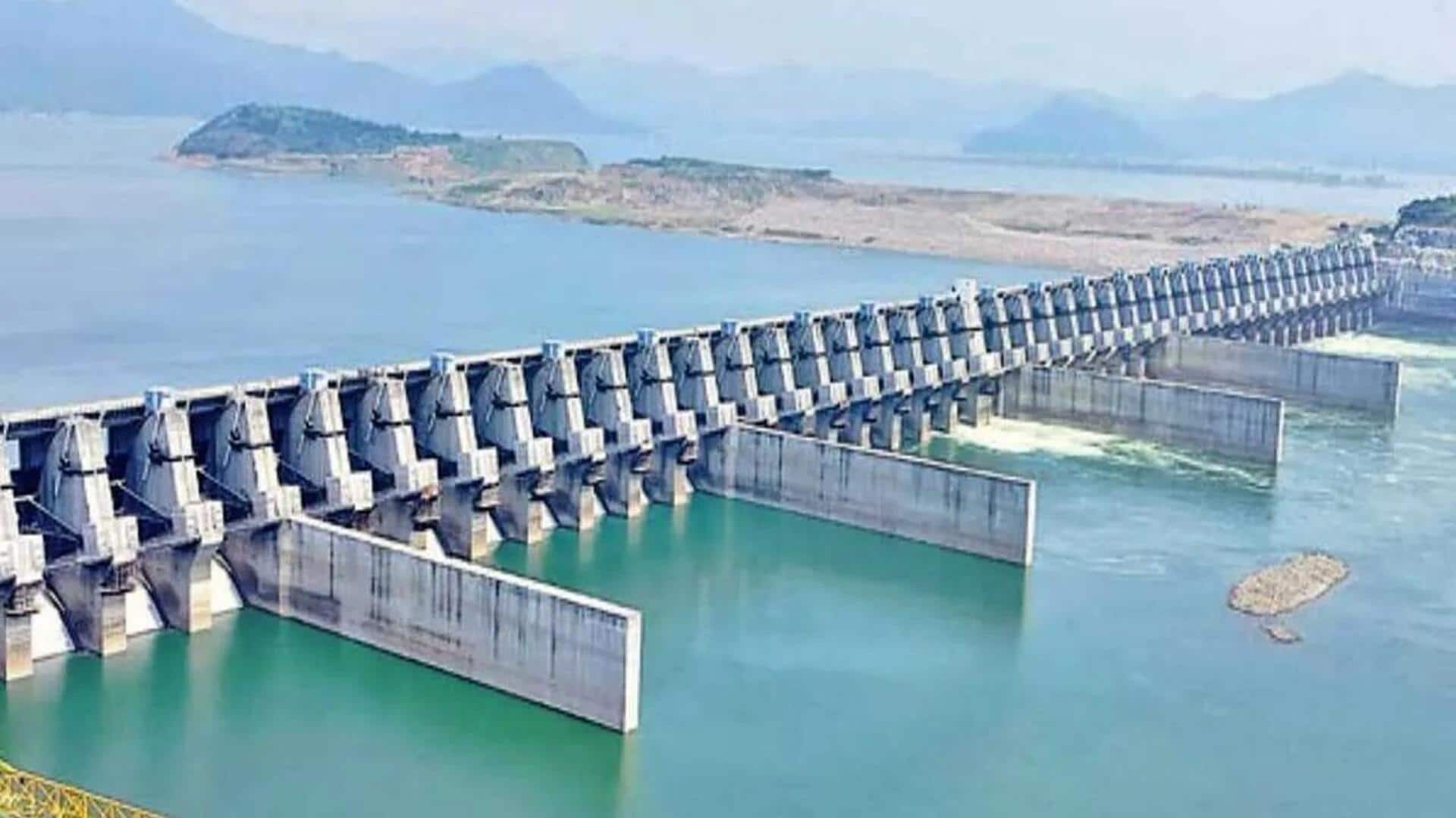 Polavaram: పోలవరం ప్రాజెక్టులో కీలకమైన డయాఫ్రం వాల్ నిర్మాణానికి మూడో కట్టర్.. ఈ నెల 7 నుంచి రంగంలోకి Polavaram: పోలవరం ప్రాజెక్టులో కీలకమైన డయాఫ్రం వాల్ నిర్మాణానికి మూడో కట్టర్.. ఈ నెల 7 నుంచి రంగంలోకి