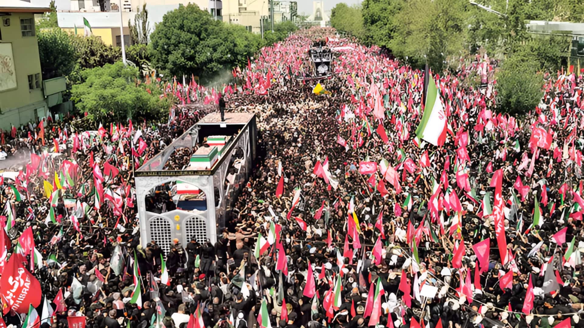 Iran: ఖమేనీ అంతిమయాత్రలో లక్షలాది ప్రజలు.. ట్రంప్‌కు వ్యతిరేకంగా నిరసనలు
