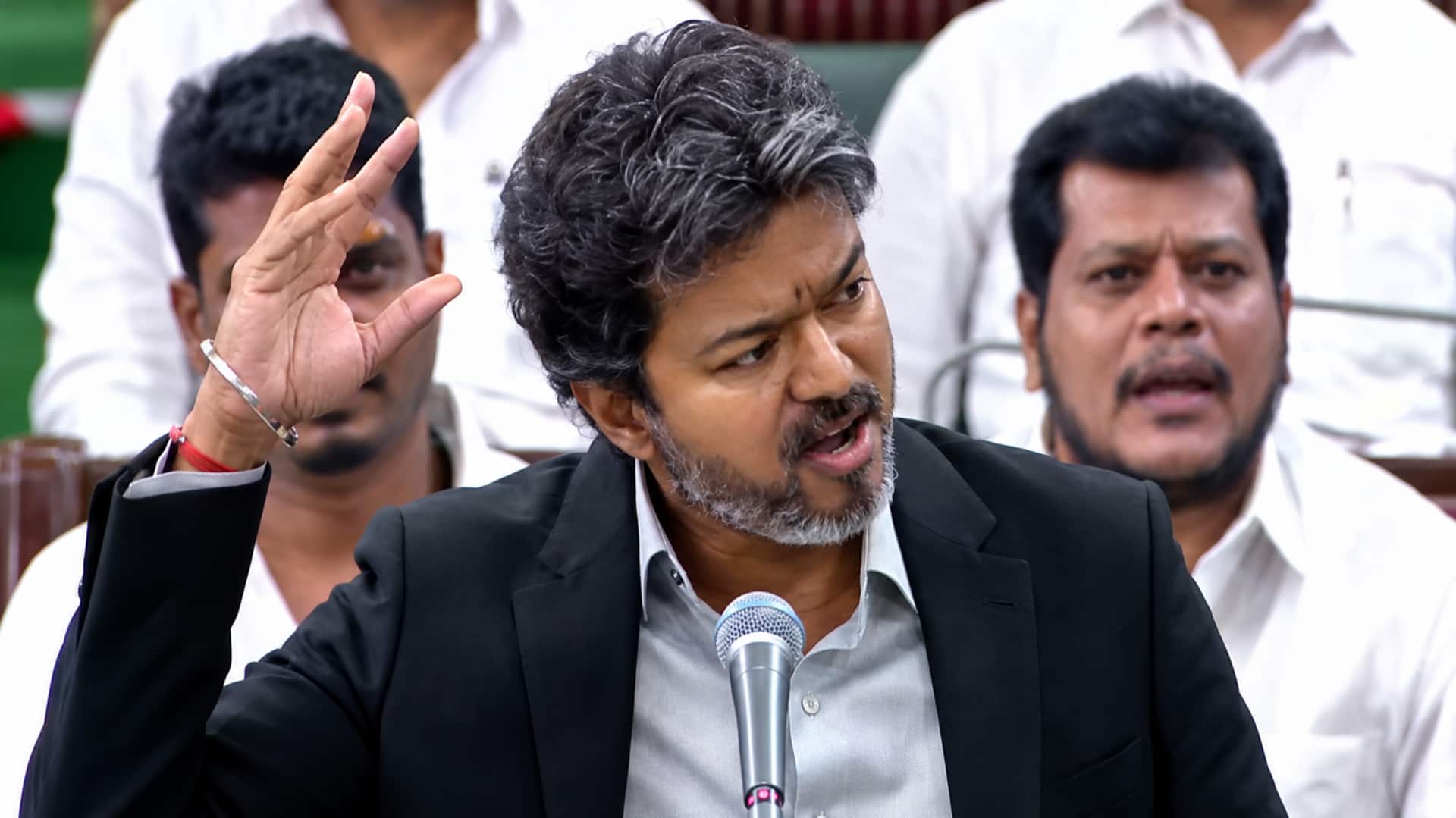 Tamil Nadu Govt Employees: తమిళనాడు ఉద్యోగులకు కీలక ఆదేశాలు.. ఏటా ఆస్తులు, అప్పుల వివరాలు తప్పనిసరి..