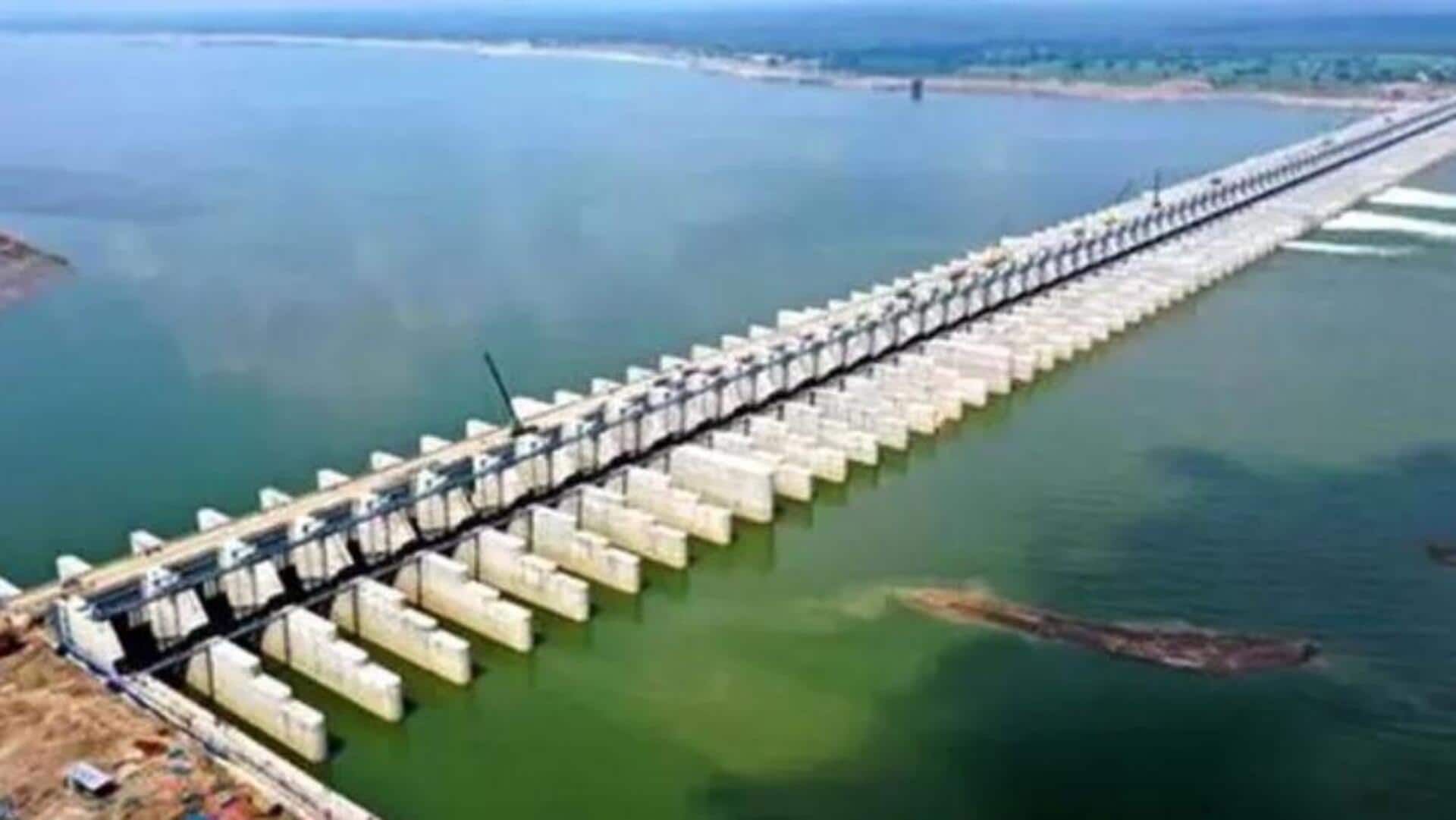 Kaleshwaram: కాళేశ్వరం లోపాలపై కీలక నివేదిక.. మేడిగడ్డ దుర్వినియోగానికి బాధ్యులు ఎవరు? Kaleshwaram: కాళేశ్వరం లోపాలపై కీలక నివేదిక.. మేడిగడ్డ దుర్వినియోగానికి బాధ్యులు ఎవరు?
