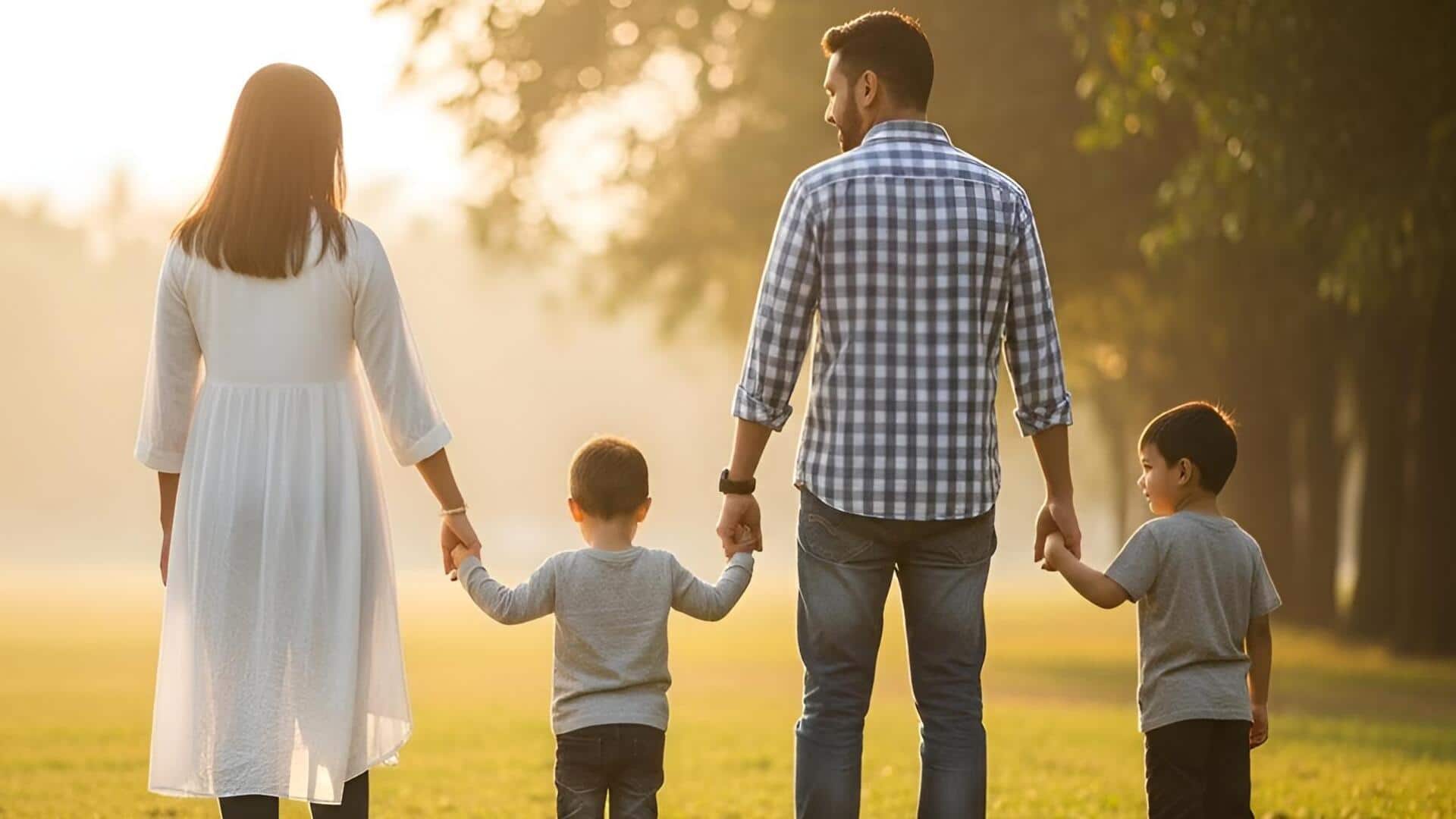 Parents Day Wishes: గ్లోబల్ డే ఆఫ్ పేరెంట్స్.. హృదయాన్ని తాకే సందేశాలు, శుభాకాంక్షలు ఇవే