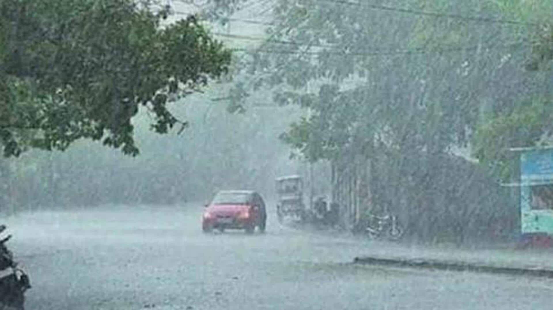 AP Rains: ఆగ్నేయ బంగాళాఖాతంలో అల్పపీడనం.. ఏపీకి పొంచి ఉన్న ముప్పు AP Rains: ఆగ్నేయ బంగాళాఖాతంలో అల్పపీడనం.. ఏపీకి పొంచి ఉన్న ముప్పు