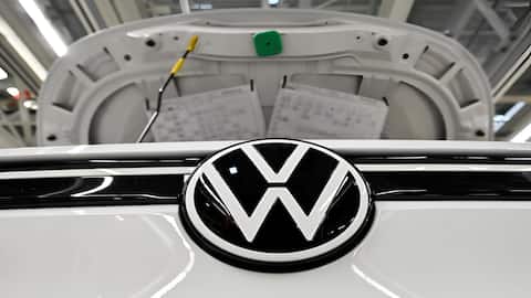 Volkswagen: ఫోక్స్‌వ్యాగన్‌లో భారీ ఉద్యోగ కోతలు? లక్ష మందిపై ప్రభావం పడే అవకాశాలు