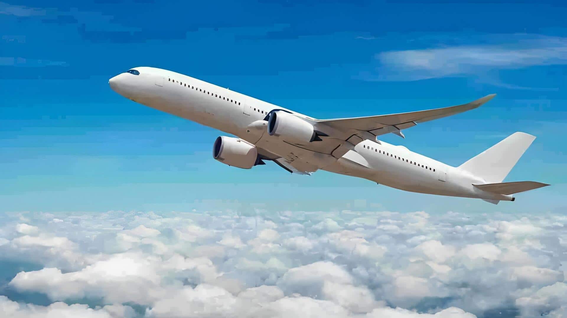 Bomb Threat: శంషాబాద్ ఎయిర్ పోర్టుకు బాంబు బెదిరింపు.. మరో రెండు ఫ్లైట్లకు బెదిరింపు మెయిల్స్