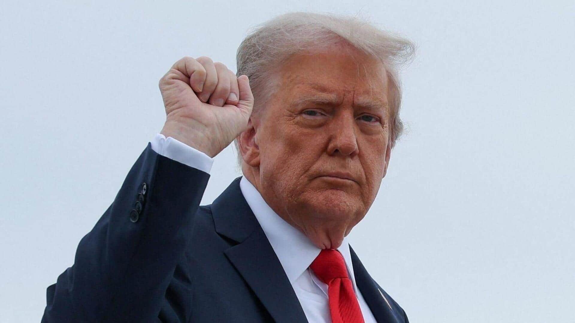 Donald Trump-Russia : రష్యాపై రెండో విడత సుంకాలు.. మాస్కో ఆర్థిక వ్యవస్థ కుప్పకూలుతుందంటూ హెచ్చరిక ! Donald Trump-Russia : రష్యాపై రెండో విడత సుంకాలు.. మాస్కో ఆర్థిక వ్యవస్థ కుప్పకూలుతుందంటూ హెచ్చరిక !