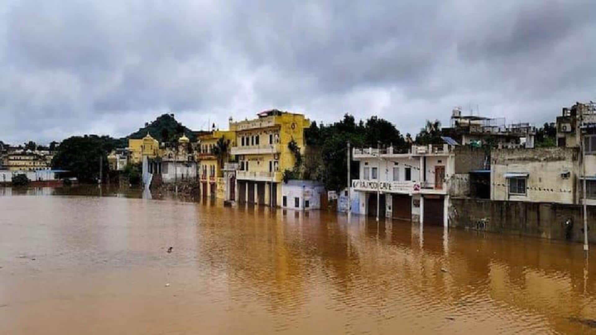 Sawai Madhopur: రాజస్థాన్ లో భారీ వర్షాలు.. సర్వాల్ జలాశయంకు వరద నీరు పోటెత్తడంతో.. 55 అడుగుల లోతుకు కుంగిపోయిన భూమి Sawai Madhopur: రాజస్థాన్ లో భారీ వర్షాలు.. సర్వాల్ జలాశయంకు వరద నీరు పోటెత్తడంతో.. 55 అడుగుల లోతుకు కుంగిపోయిన భూమి