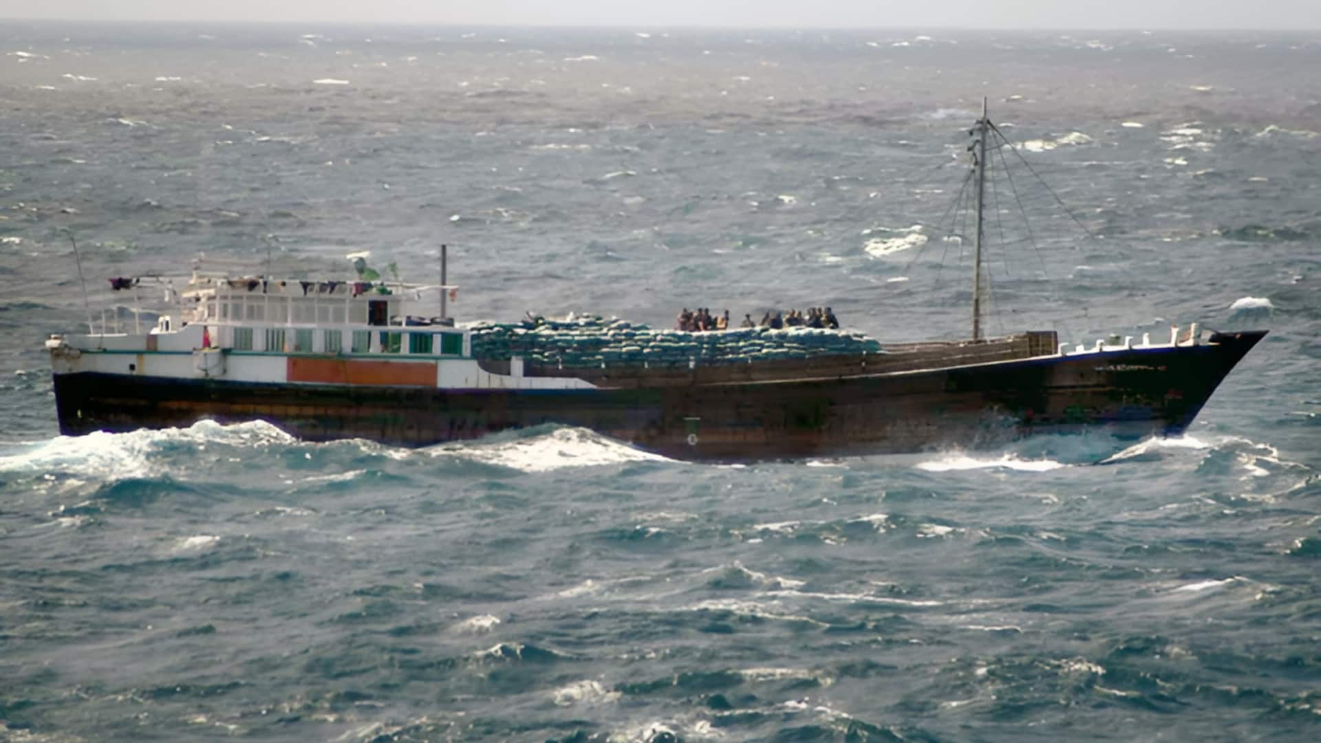 Gulf of Aden: గల్ఫ్‌ ఆఫ్‌ ఎడెన్‌లో రసాయన నౌక 'అసనా'పై సముద్రపు దొంగల దాడి