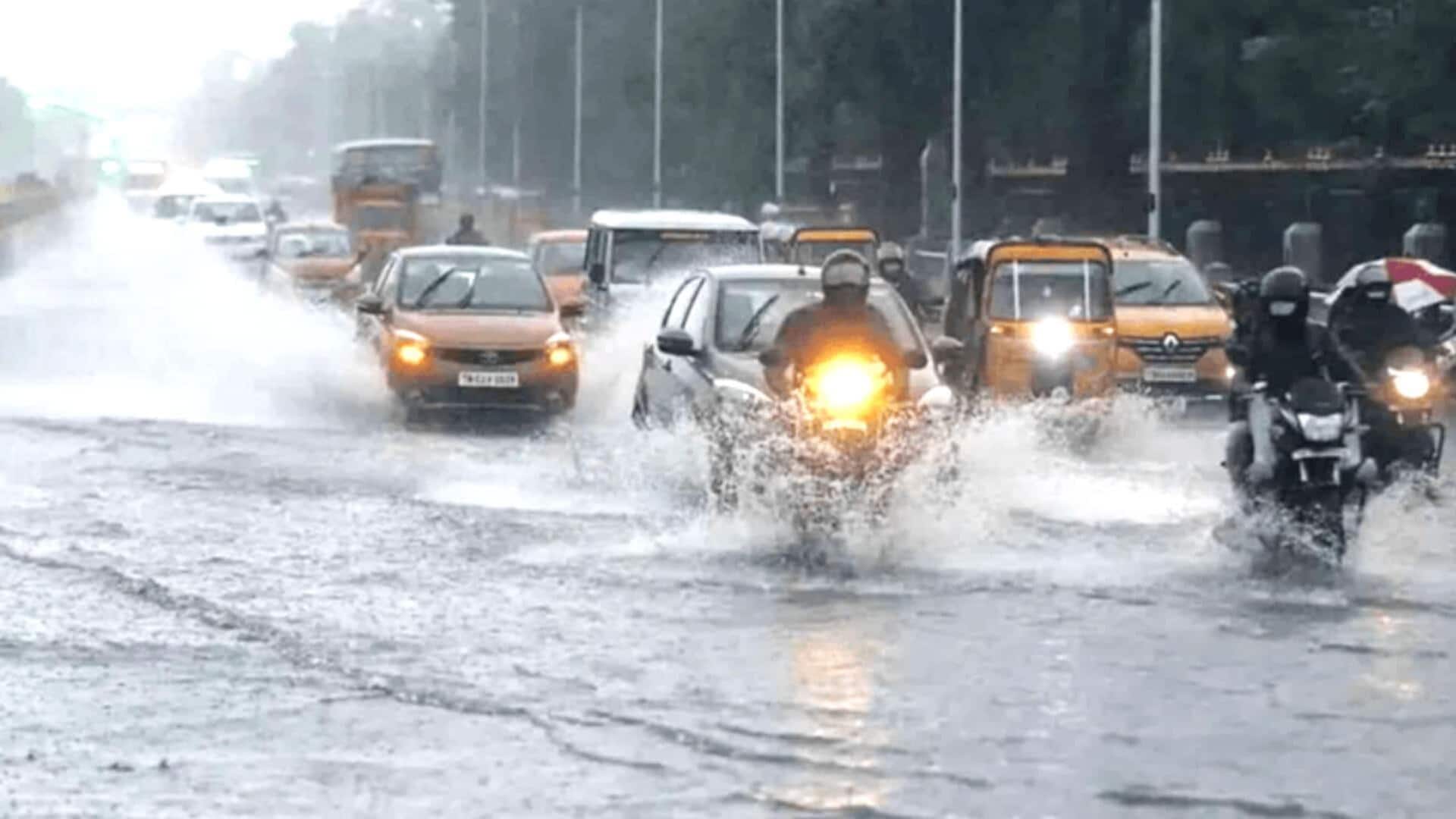 Rain Alert: తెలంగాణలో రానున్న నాలుగు రోజులపాటు భారీ వర్షాలు.. అప్రమత్తంగా ఉండాలని అధికారుల సూచన Rain Alert: తెలంగాణలో రానున్న నాలుగు రోజులపాటు భారీ వర్షాలు.. అప్రమత్తంగా ఉండాలని అధికారుల సూచన