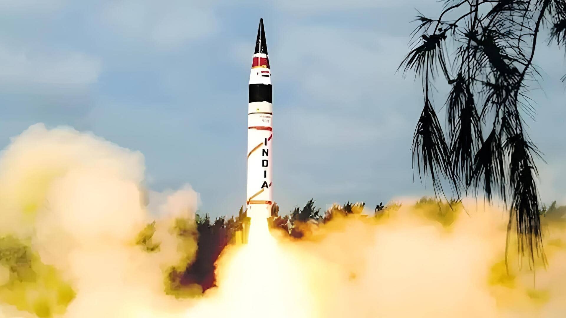 Long-Range Missile: బంగాళాఖాతంలో భారీ క్షిపణి పరీక్షకు భారత్ సిద్ధం.. అగ్ని-4 పరీక్షకు ఏర్పాట్లు