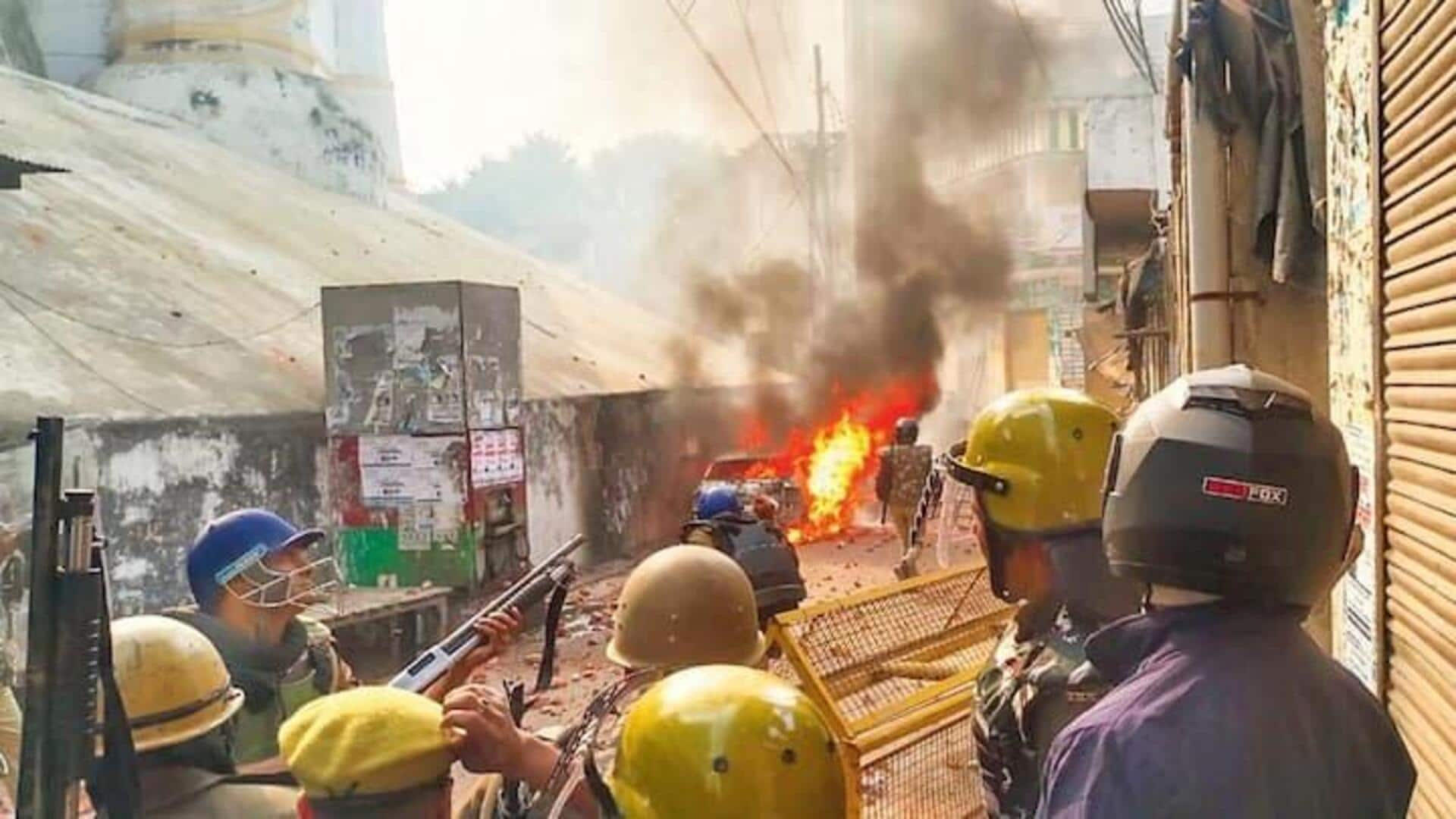 Sambhal violence: సంభాల్ హింసలో సమాజ్‌వాదీ ఎంపీ పాత్ర.. స్థానిక గుంపుని రెచ్చగొట్టి దాడికి పాల్పడేలా చేశాడని ఎఫ్ఐఆర్..