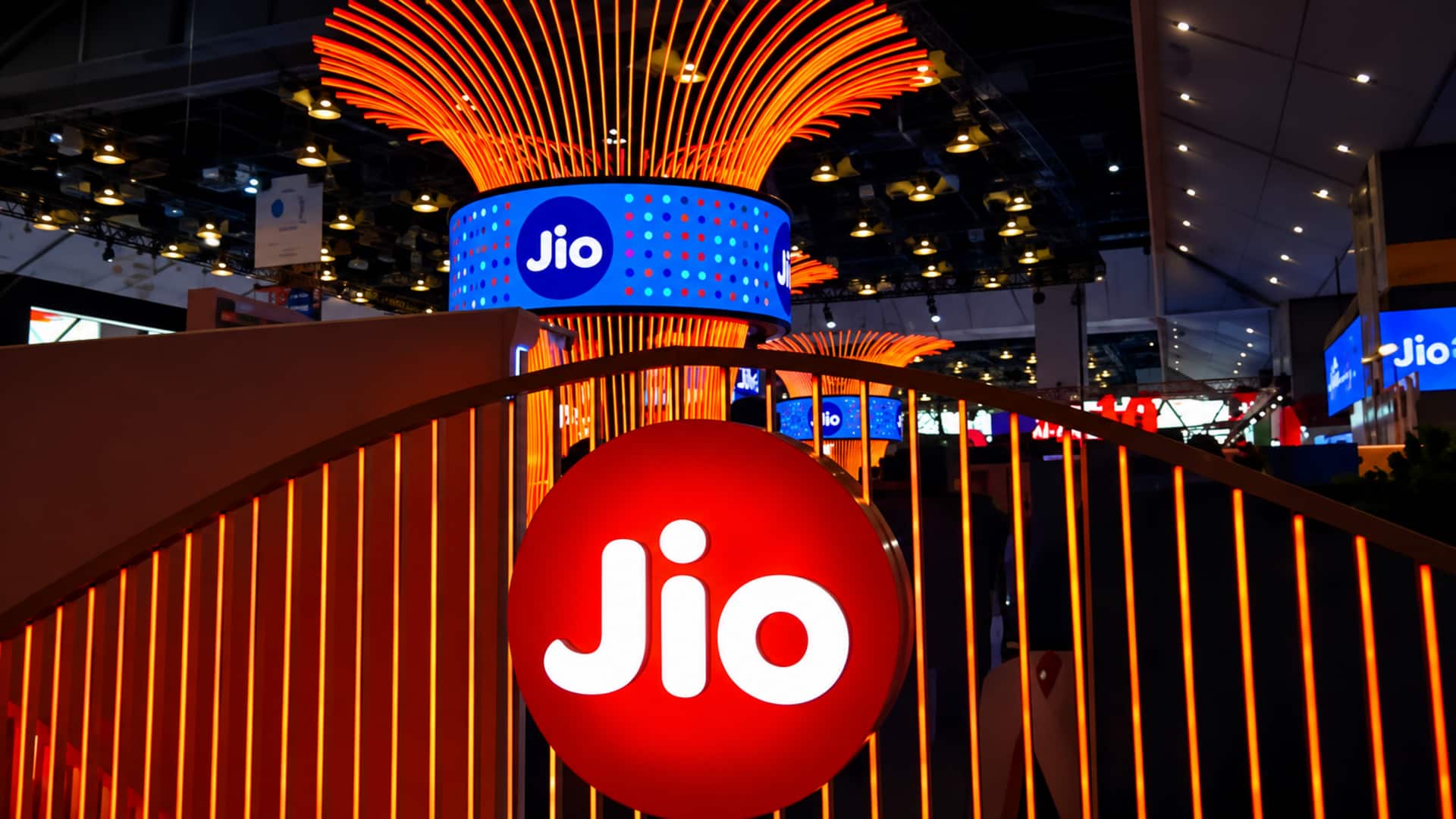 Jio IPO: జియో ఐపీవోకు రంగం సిద్ధం.. రూ.12 లక్షల కోట్ల విలువ అంచనా..