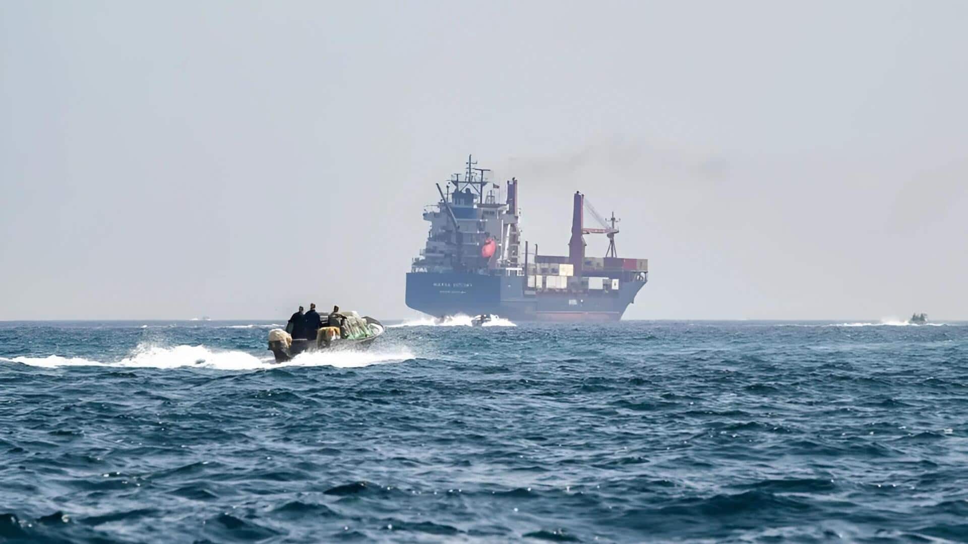 Hormuz Strait: హర్మూజ్‌లో కఠిన నిబంధనలు.. పాక్ కంటైనర్ నౌకను వెనక్కి రప్పించిన ఇరాన్