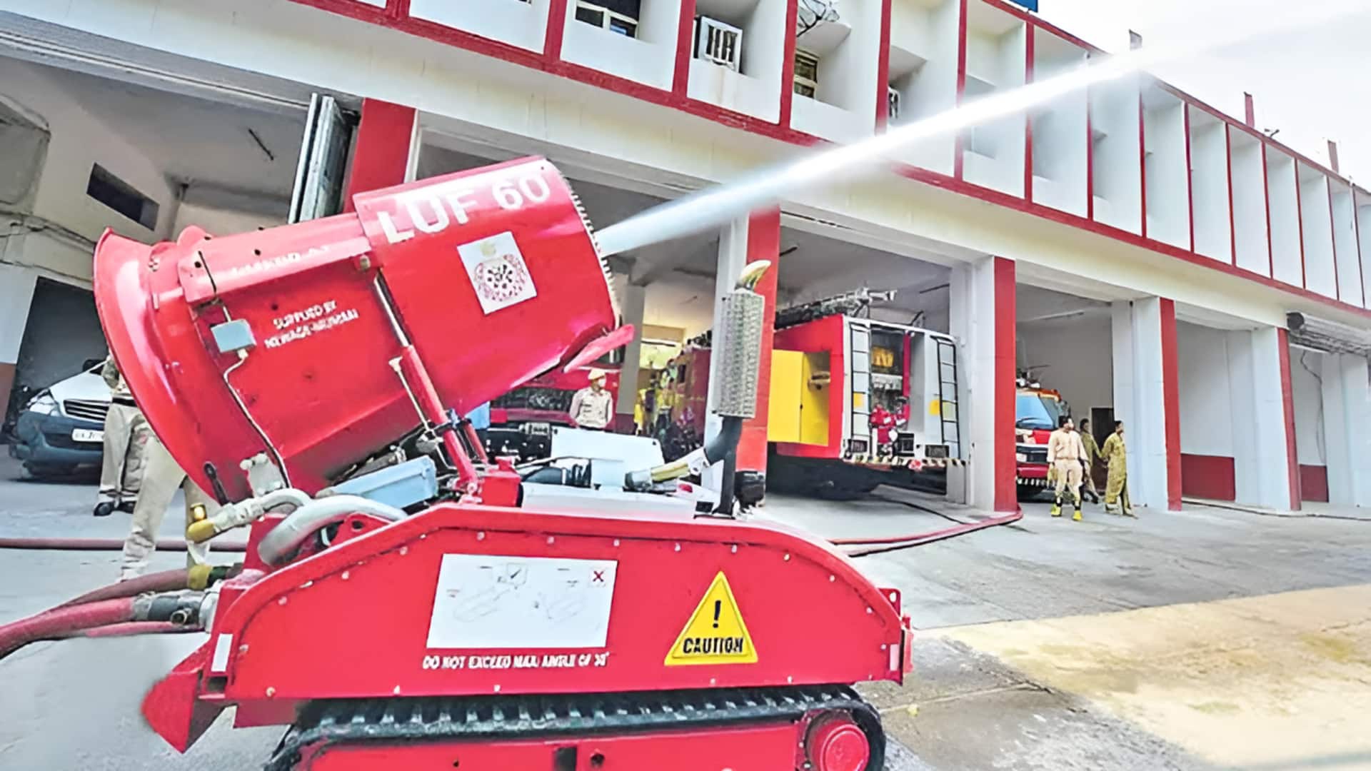 Andhra Pradesh: ఏపీ అగ్నిమాపక శాఖలో డ్రోన్లు, రోబోలు.. మే నుంచి సేవలు