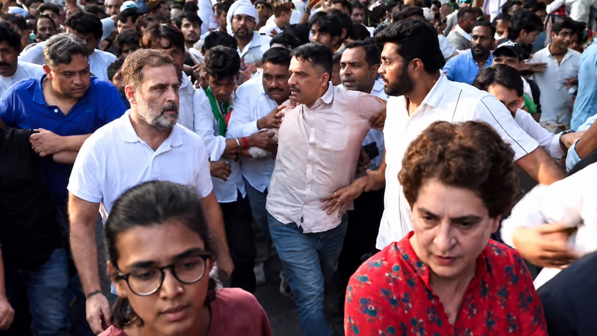 Rahul Gandhi: విపక్షాల ప్రజాస్వామ్య మార్చ్‌కు పోలీసుల అడ్డంకులు.. సుప్రీంలో పిటిషన్‌ 