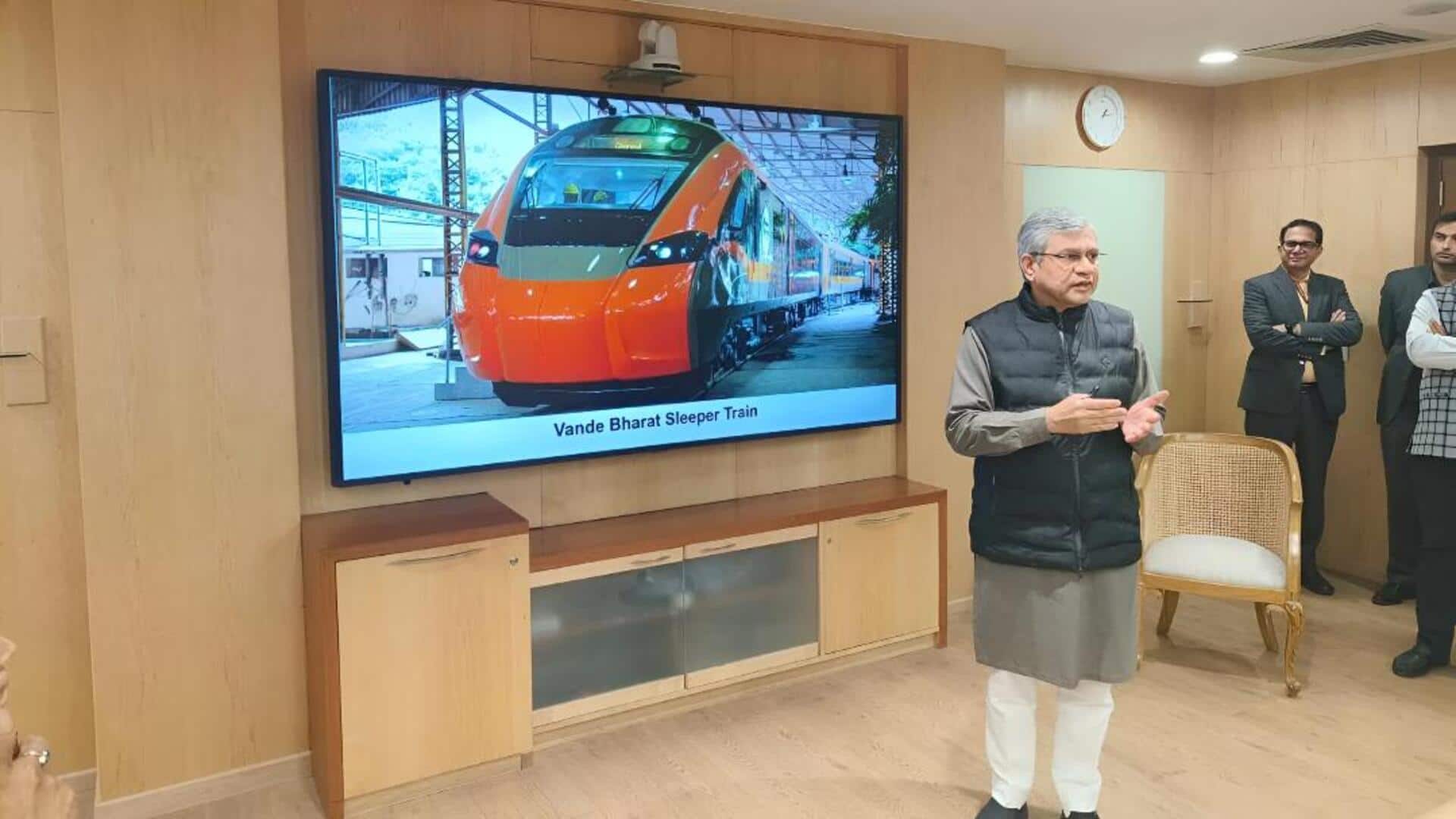 Vande Bharat Sleeper: కోల్‌కతా-గువాహటి మార్గంలో తొలి వందేభారత్‌ స్లీపర్‌ రైలు..!