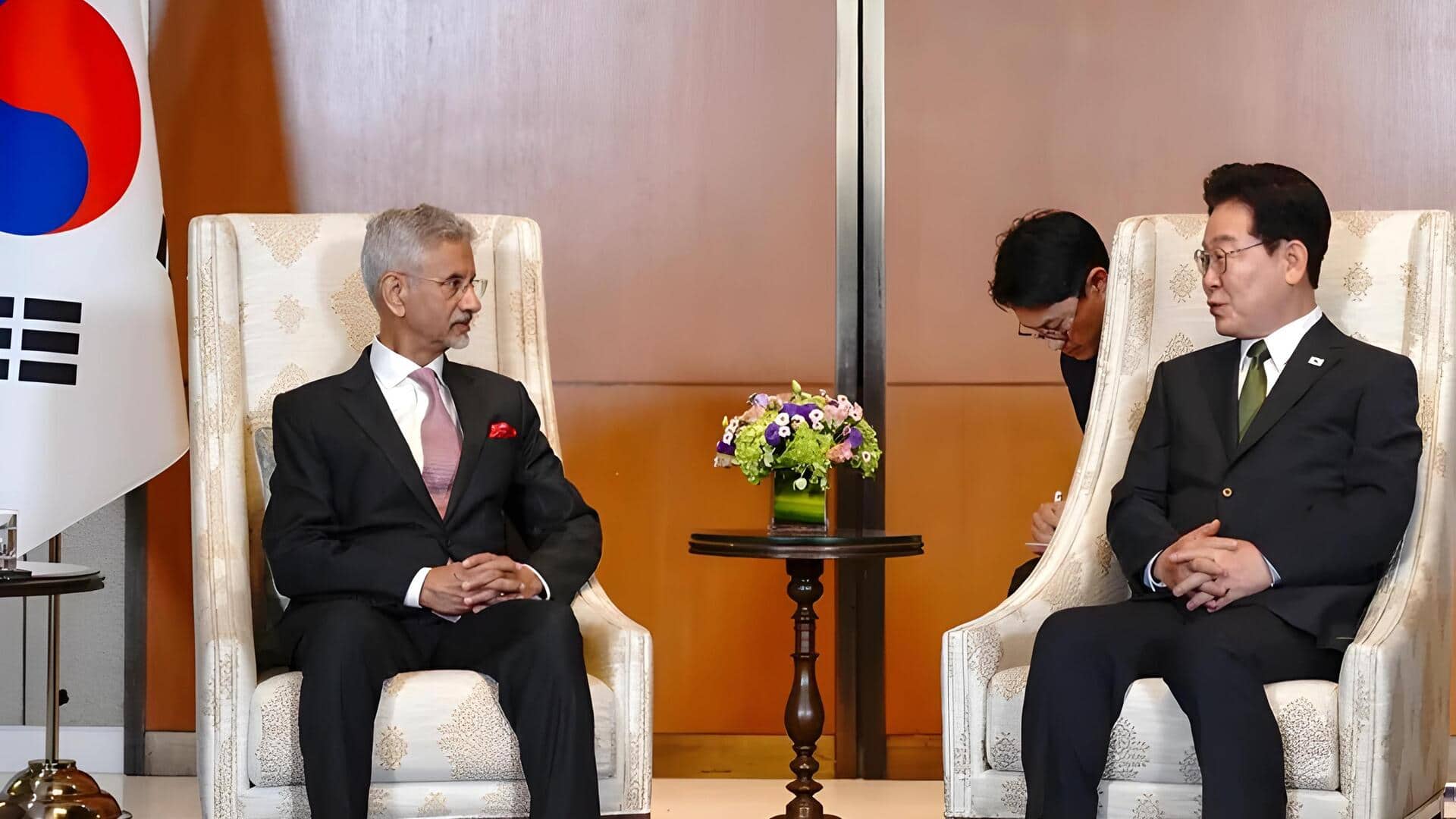 South Korea: హర్ముజ్ జలసంధి భద్రతకై భారత్‌తో పనిచేస్తాం:  లీ-జే-మ్యూంగ్