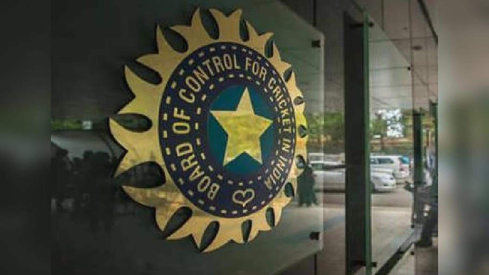 Olympic Games-BCCI: ఒలింపిక్స్లో భారత అథ్లెట్లకు అండగా కేంద్ర క్రీడా శాఖ.. బీసీసీఐ,కార్పొరేట్ సంస్థల మద్దతు Olympic Games-BCCI: ఒలింపిక్స్లో భారత అథ్లెట్లకు అండగా కేంద్ర క్రీడా శాఖ.. బీసీసీఐ,కార్పొరేట్ సంస్థల మద్దతు