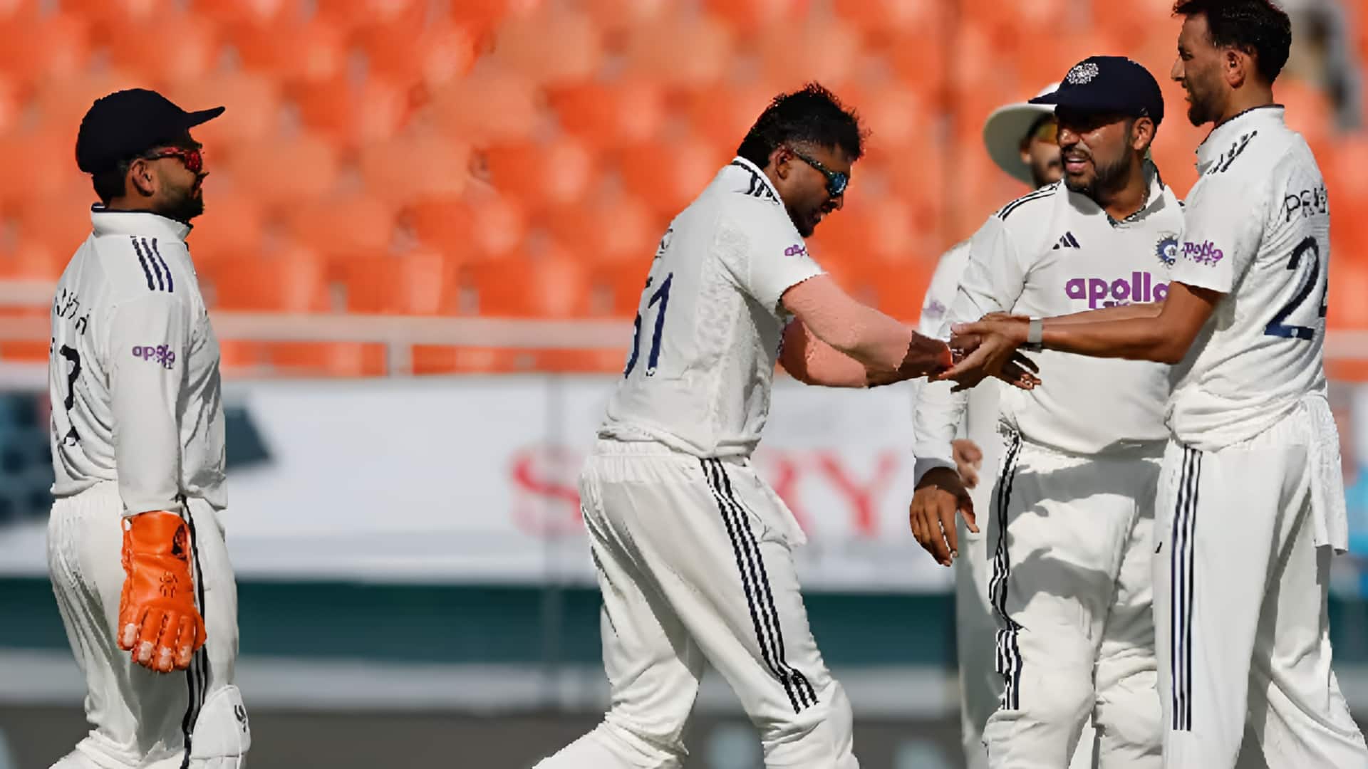 IND VS AFG: భారత బౌలర్ల దెబ్బకు చిత్తు.. కుప్పకూలే దిశగా అప్గాన్ జట్టు