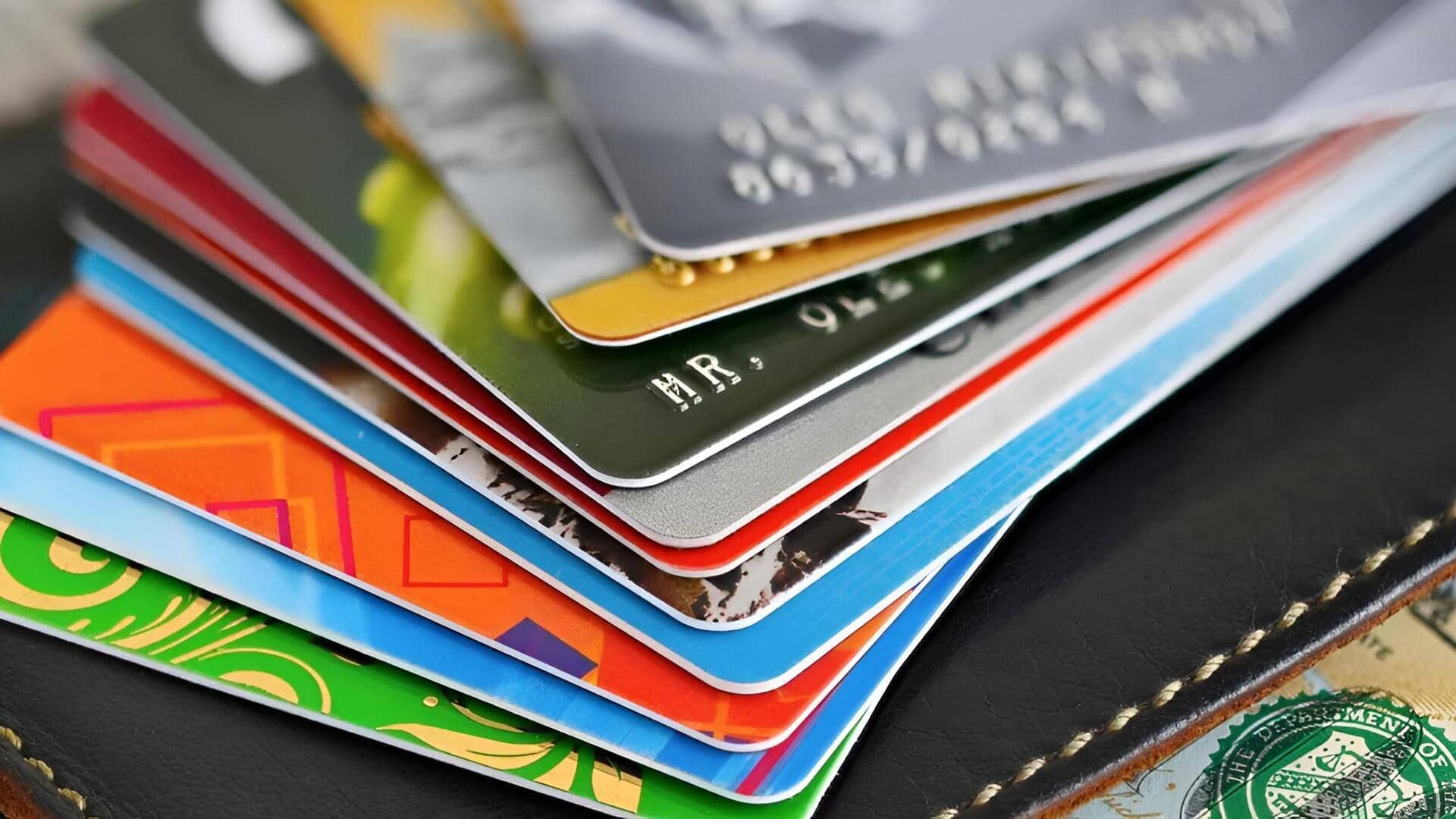 Credit card: క్రెడిట్ కార్డులతో సంపాదన సాధ్యమే.. పాటించాల్సిన స్మార్ట్ టిప్స్ ఇవే!