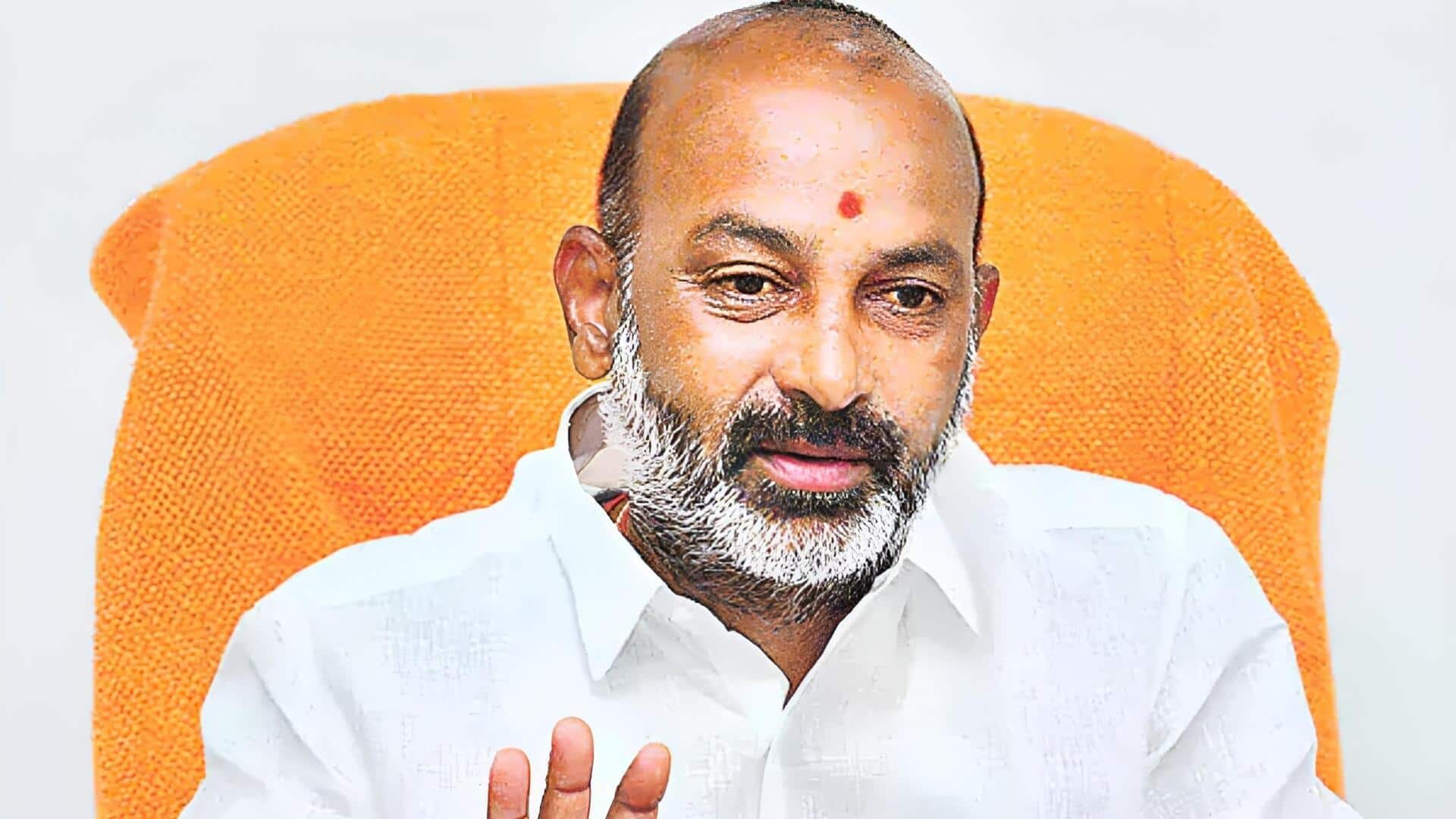 Bandi Sanjay: పదేళ్లు అధికారంలో ఉండి ఏం చేశారు..? కేటీఆర్‌పై బండి సంజయ్‌ ఫైర్‌!