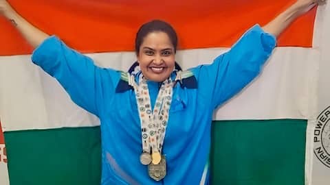 Pragathi: అంతర్జాతీయ పవర్ లిఫ్టింగ్ పోటీల్లో సత్తాచాటిన టాలీవుడ్ నటి 