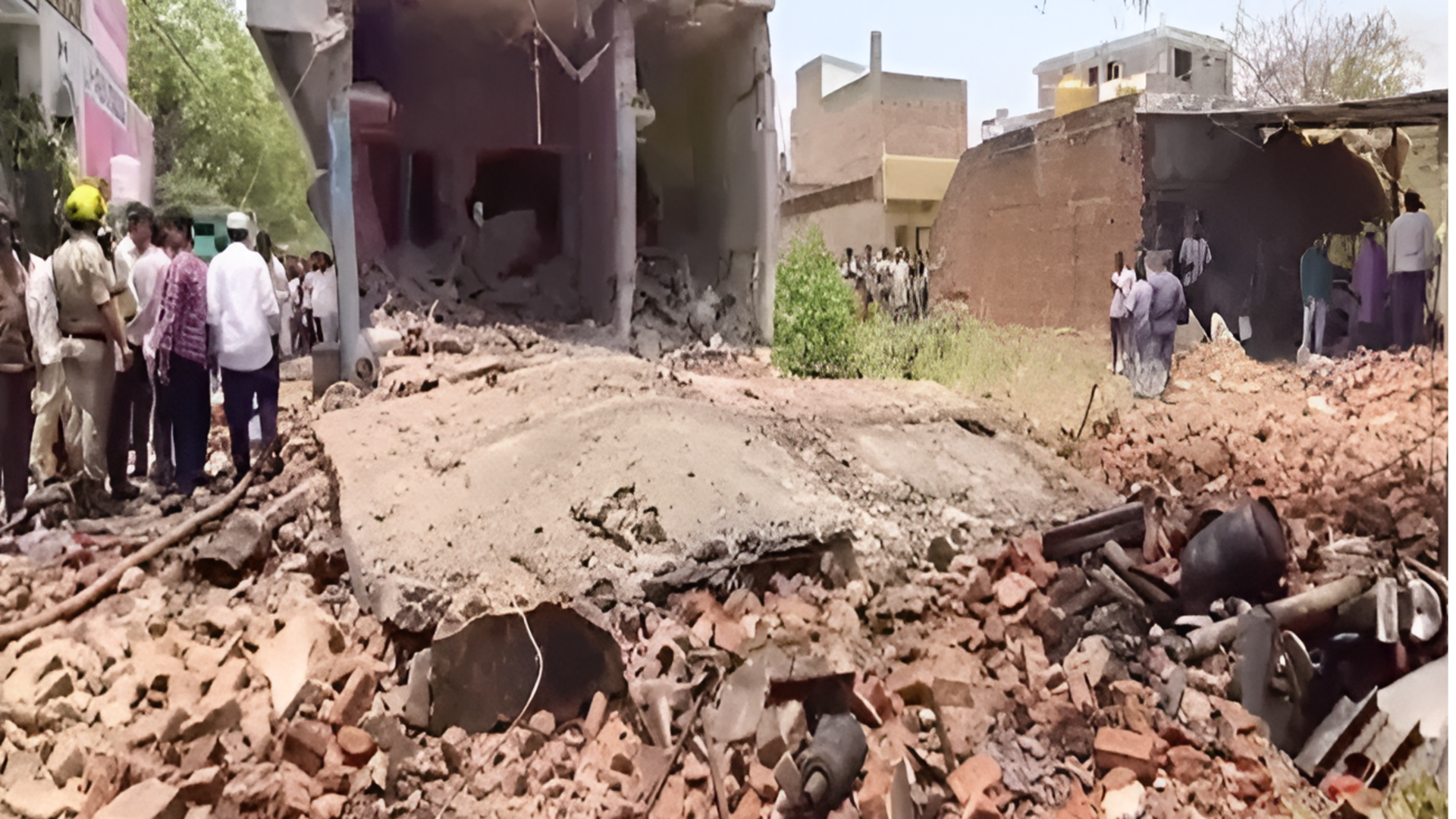 Sathya Sai: సత్యసాయి జిల్లాలో పేలుడు: నలుగురు మృతి, 21 మందికి గాయాలు