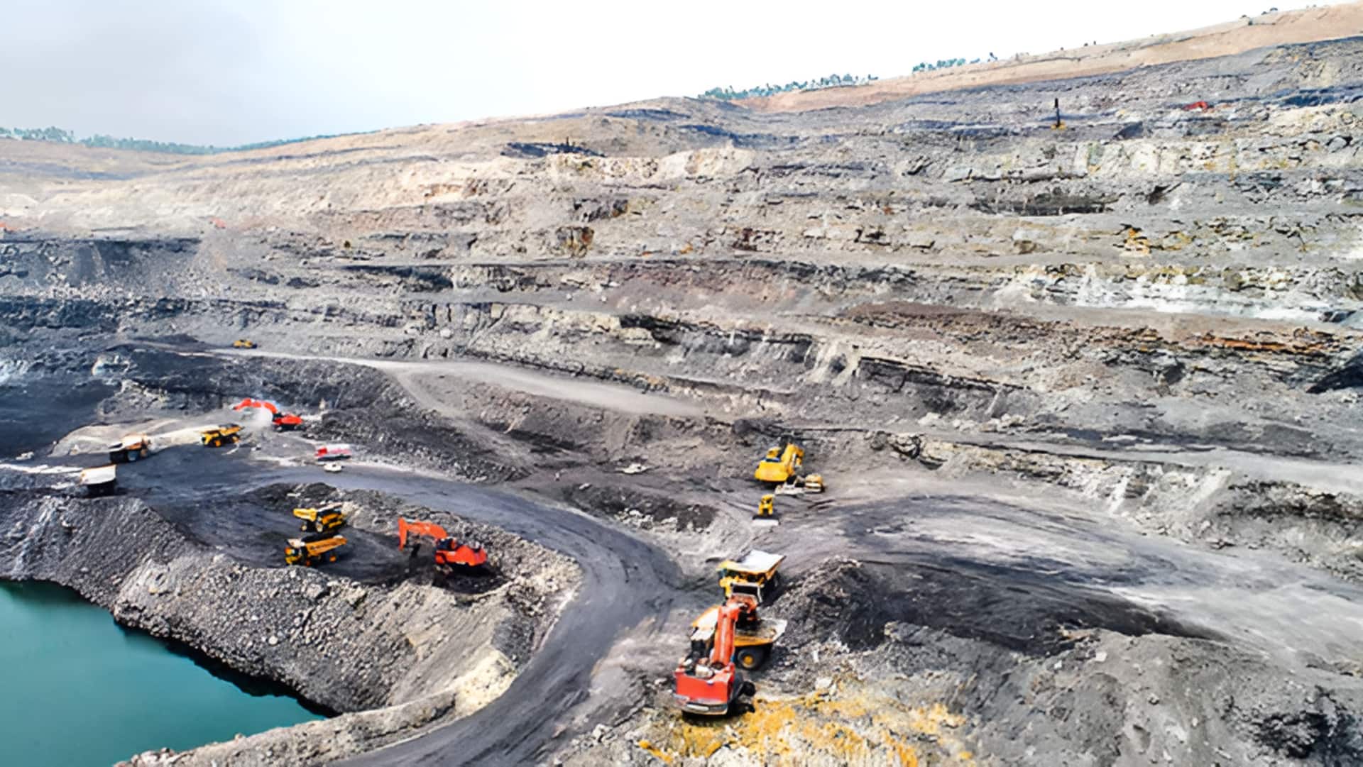 SCCL Mines: సింగరేణిలో ఓబీఆర్‌ పెరుగుతుంటే బొగ్గు ఉత్పత్తి ఎందుకు తగ్గుతోంది?