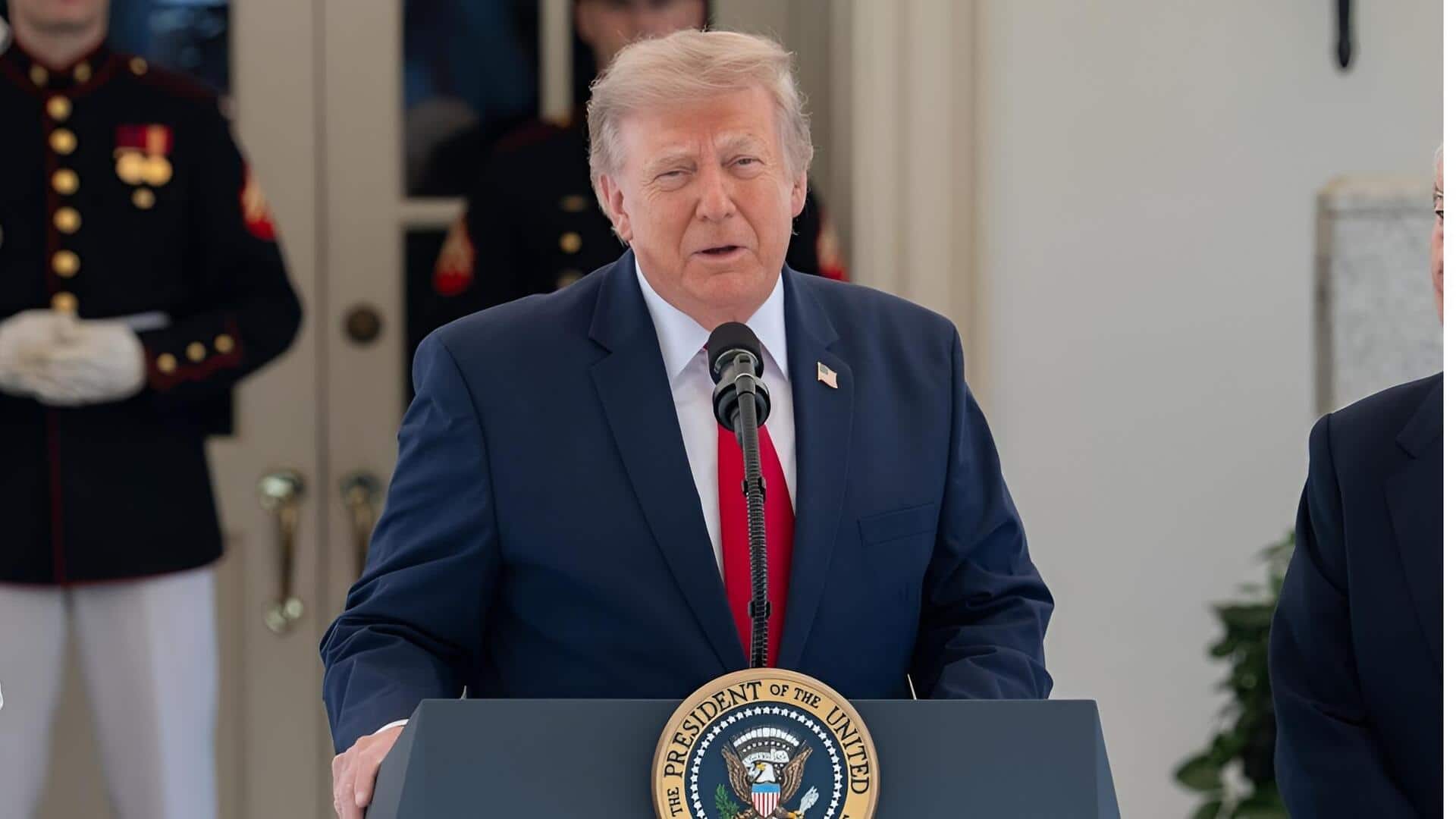 Trump: హూతీలపై వైమానిక దాడులకు రెడీ.. అనూహ్యంగా వెనక్కి తగ్గిన ట్రంప్