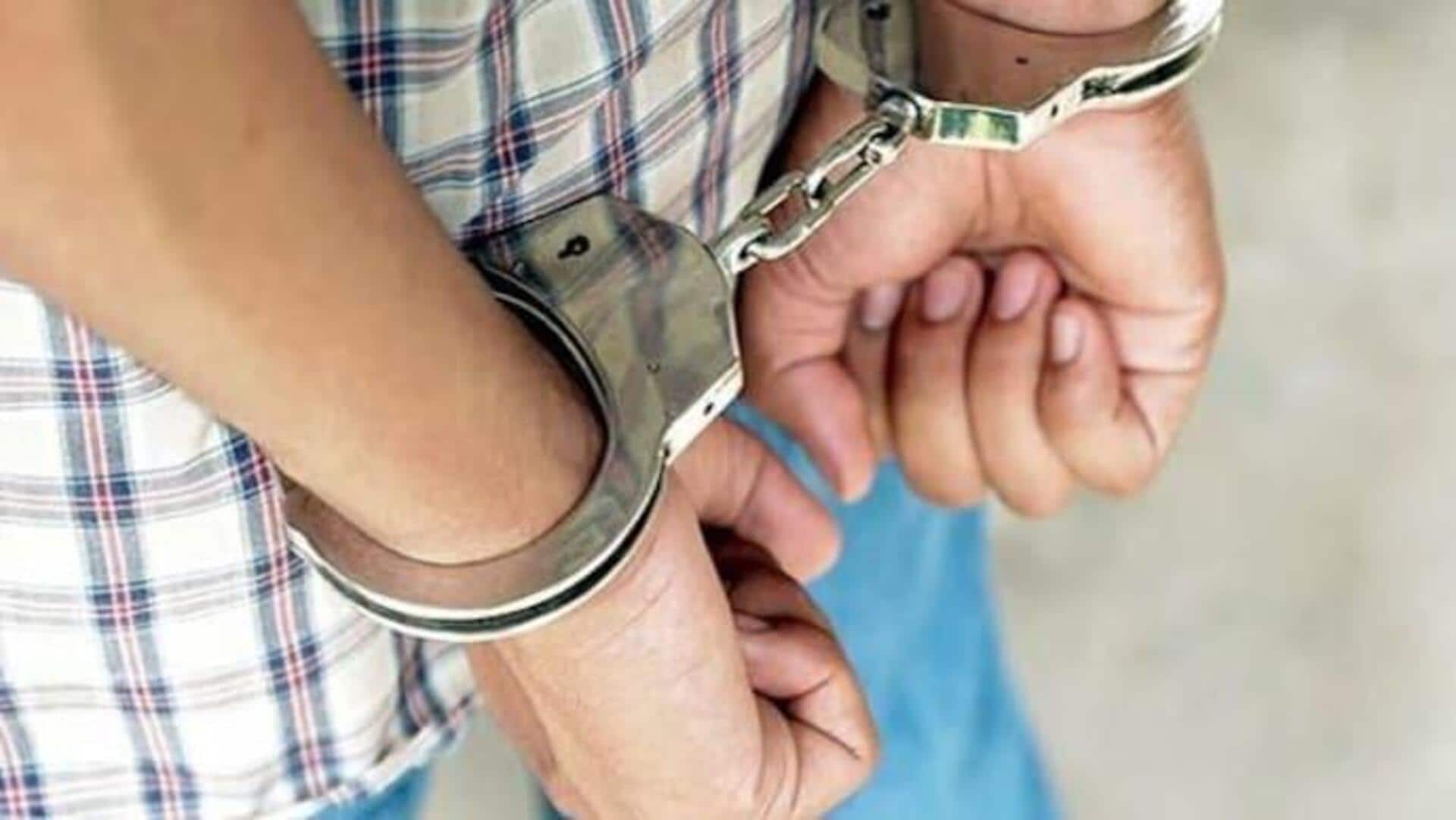 pak spy: పాక్ కు గూఢచర్యం.. జమ్ముకశ్మీర్లో భారత ఆర్మీ సైనికుడు అరెస్టు pak spy: పాక్ కు గూఢచర్యం.. జమ్ముకశ్మీర్లో భారత ఆర్మీ సైనికుడు అరెస్టు