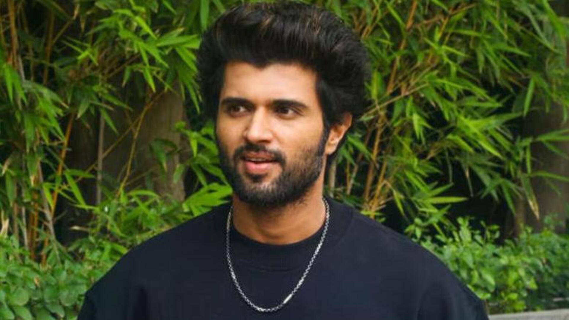 Vijay Deverakonda: సినిమా విడుదలను ఆపేయాలనుకున్నారు.. కానీ నమ్మకమే నిలబెట్టింది : విజయ్ దేవరకొండ Vijay Deverakonda: సినిమా విడుదలను ఆపేయాలనుకున్నారు.. కానీ నమ్మకమే నిలబెట్టింది : విజయ్ దేవరకొండ