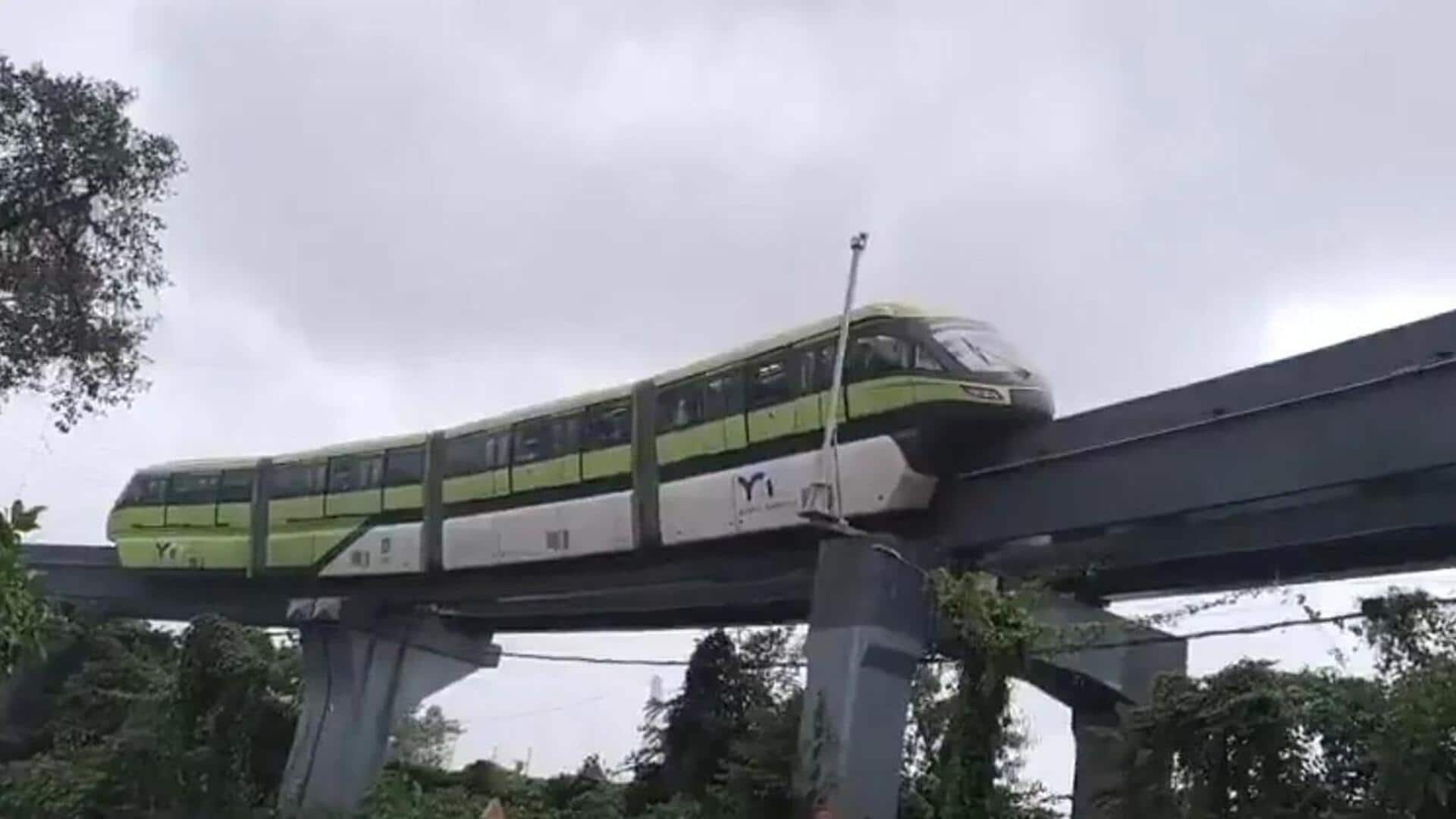 Mumbai Monorail train: ముంబైలో వర్ష బీభత్సం.. ట్రాక్ మధ్యలో నిలిచిపోయిన మోనో రైలులో 200 మందికిపైగా ప్రయాణికులు Mumbai Monorail train: ముంబైలో వర్ష బీభత్సం.. ట్రాక్ మధ్యలో నిలిచిపోయిన మోనో రైలులో 200 మందికిపైగా ప్రయాణికులు