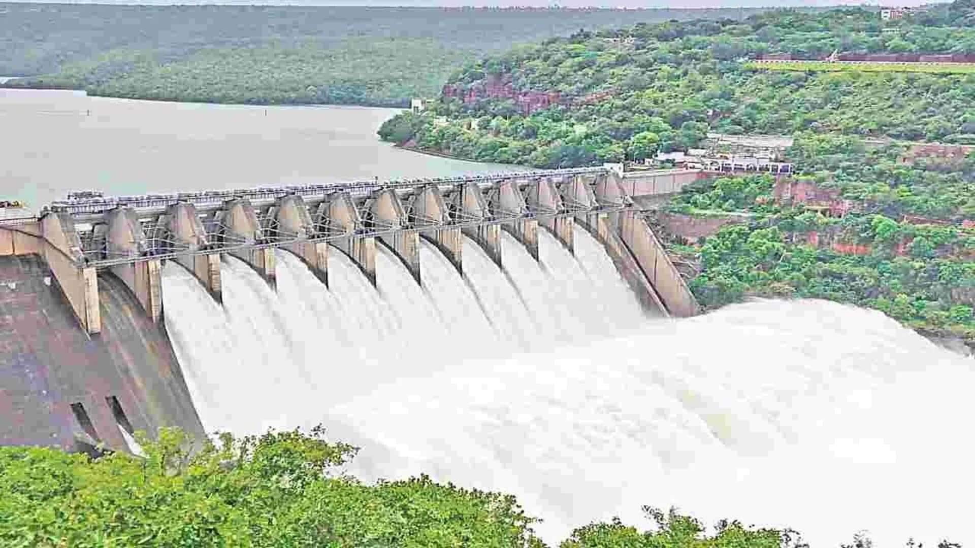 Srisailam: శ్రీశైలం జలాశయానికి 36,233 క్యూసెక్కుల వరద.. నిలకడగా నీటిమట్టం