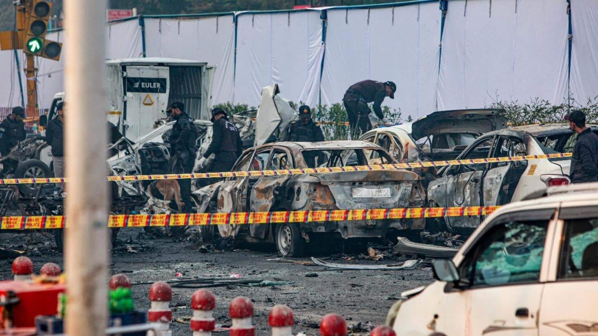 Delhi blast: దిల్లీ బ్లాస్ట్‌ ఉగ్రకుట్ర సీన్ రీక్రియేషన్‌.. అల్-ఫలా విశ్వవిద్యాలయానికి డాక్టర్‌ షాహిన్‌ 