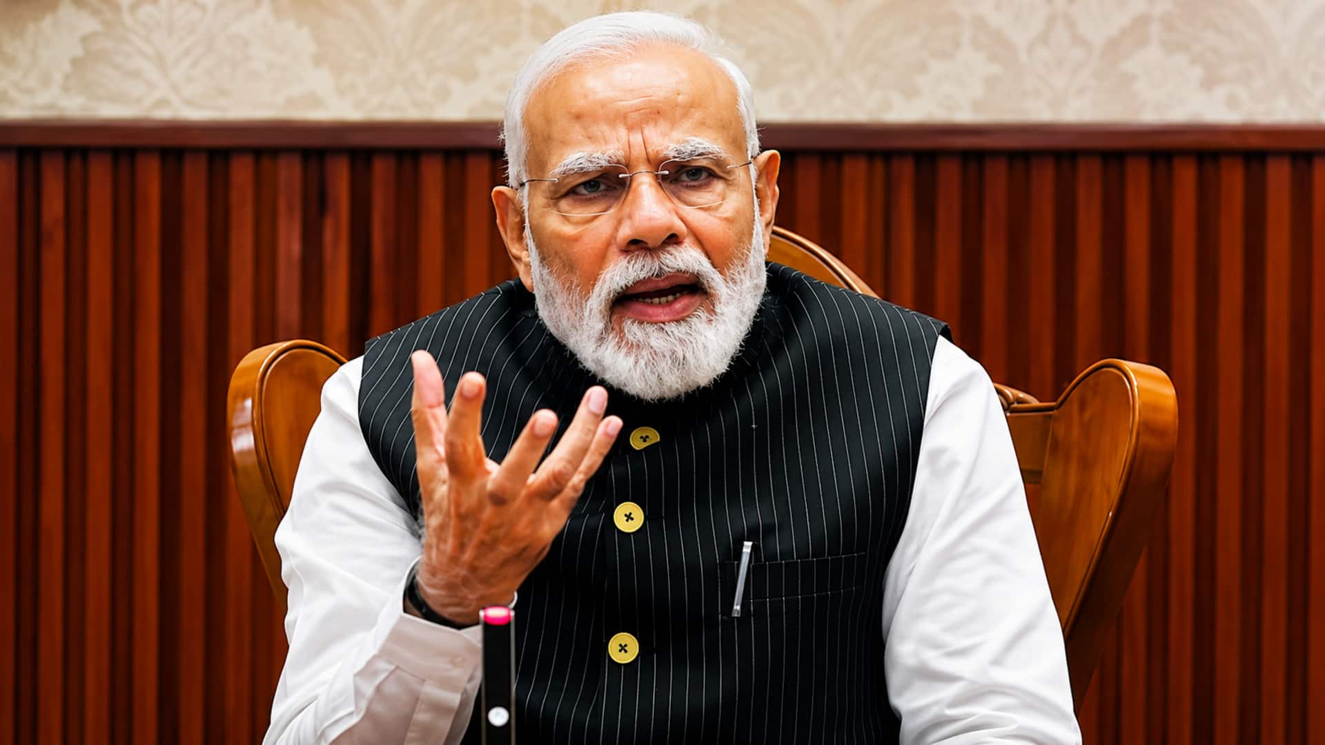 PM Modi: మౌలిక వసతుల ప్రాజెక్టుల్లో నాణ్యతపై మోదీ సీరియస్.. అధికారులకు కీలక సూచనలు