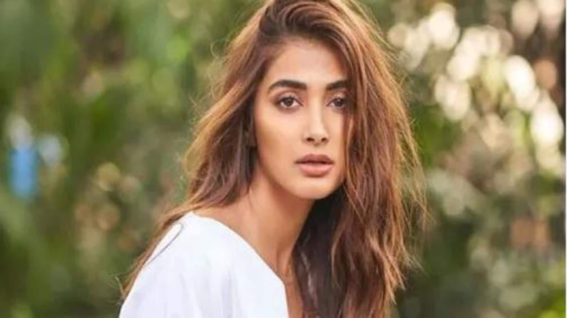 Pooja Hegde: 'మీ సమస్య ఏంటి'?.. విలేకరిపై పూజాహెగ్డే ఆగ్రహం