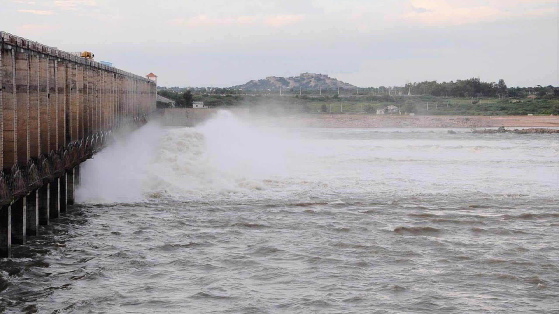 Telangana Reservoirs Overflow: తెలంగాణ వ్యాప్తంగా నిండుకుండలా జలాశయాలు.. గేట్లు ఎత్తి నీటిని విడుదల చేస్తున్న అధికారులు