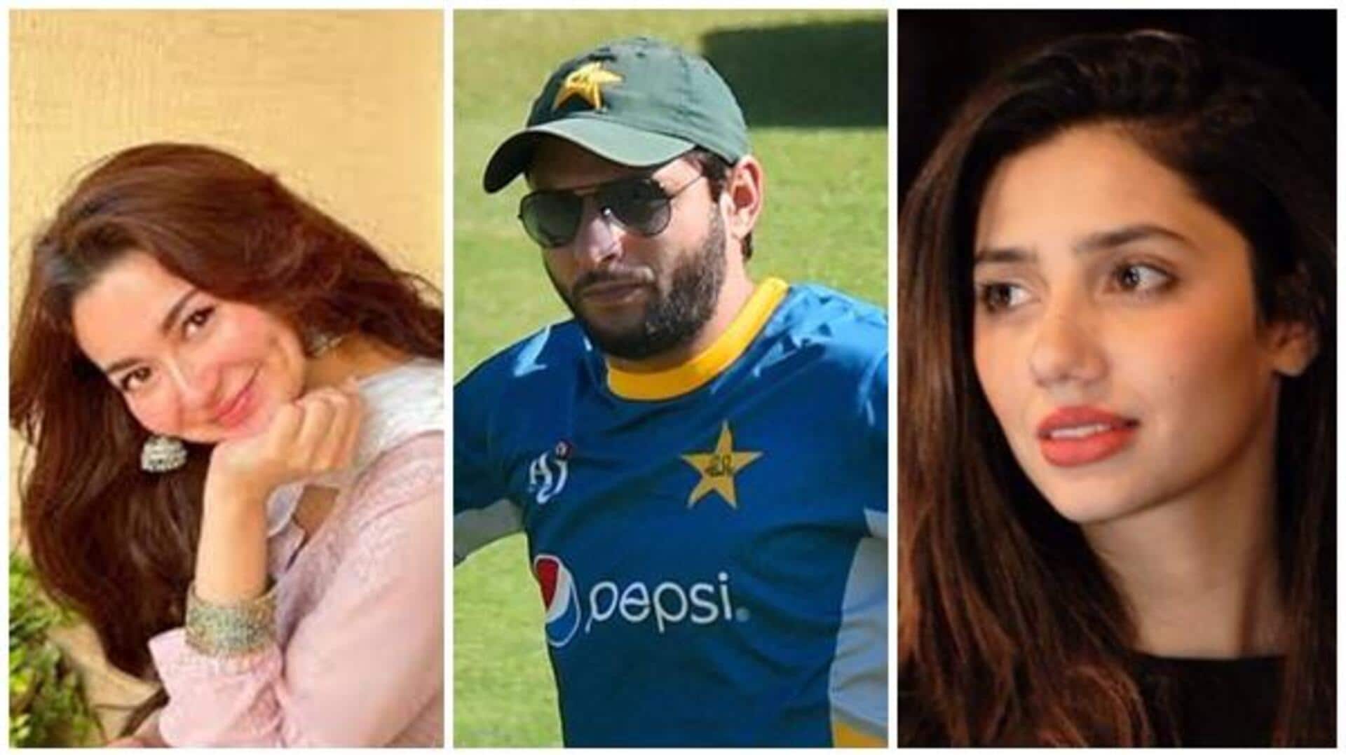 Pakistani celebrities: పాకిస్తాన్‌ సెలబ్రిటీలకు బిగ్‌ షాకిచ్చిన భారత్‌.. సోషల్‌ మీడియా ఖాతాలపై మళ్లీ నిషేధం