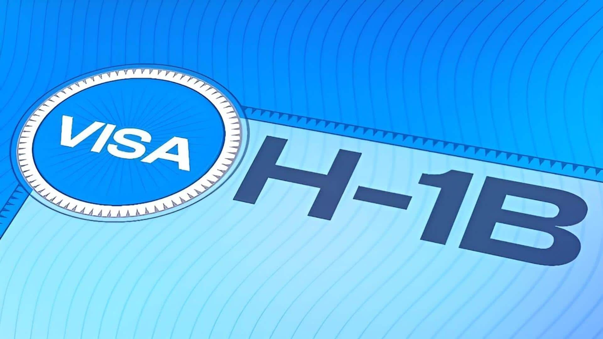 H-1B fee:హెచ్-1బీ వీసాలో మరోసారి మార్పులు.. ఫీజుల పెంపుపై వైట్‌హౌస్ సమీక్ష